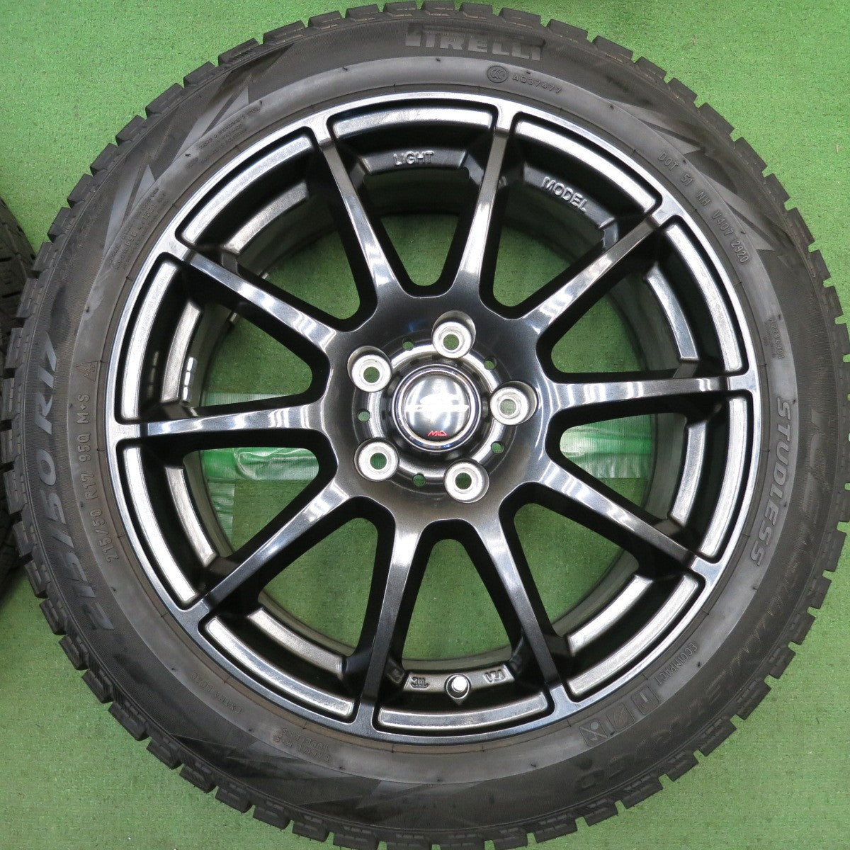 バリ溝！キレイ！9.5分以上◎スタッドレス 215/50R17 ピレリ アイスアシンメトリコ SCHNEIDER MiD シュナイダー 17インチ PCD114.3/5H◎6091204HAス