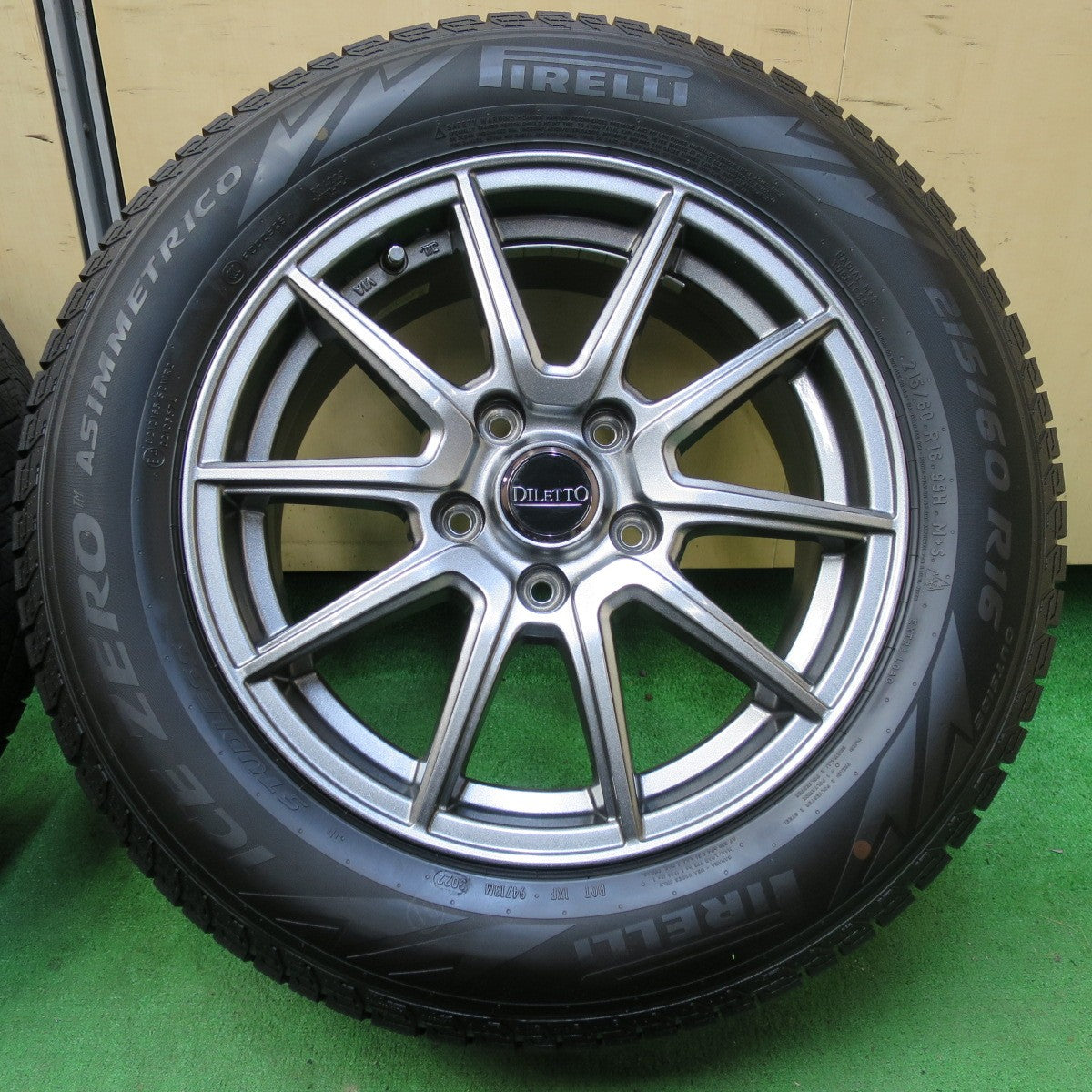 *送料無料* キレイ！22年★スタッドレス 215/60R16 ピレリ アイス ゼロ アシンメトリコ DILETTO ディレット 16インチ PCD114.3/5H★4072702イス