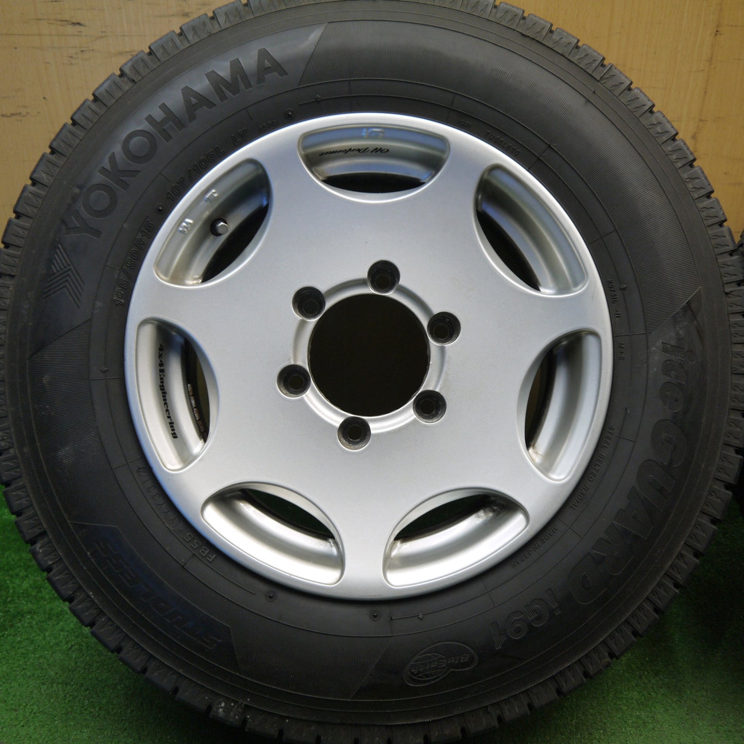 バリ溝！9.5分★4x4 Engineering Off Performer 195/80R15 107/105L スタッドレス ヨコハマ アイスガード iG91 15インチ オフパフォーマー PCD139.7/6H★6031006Hス