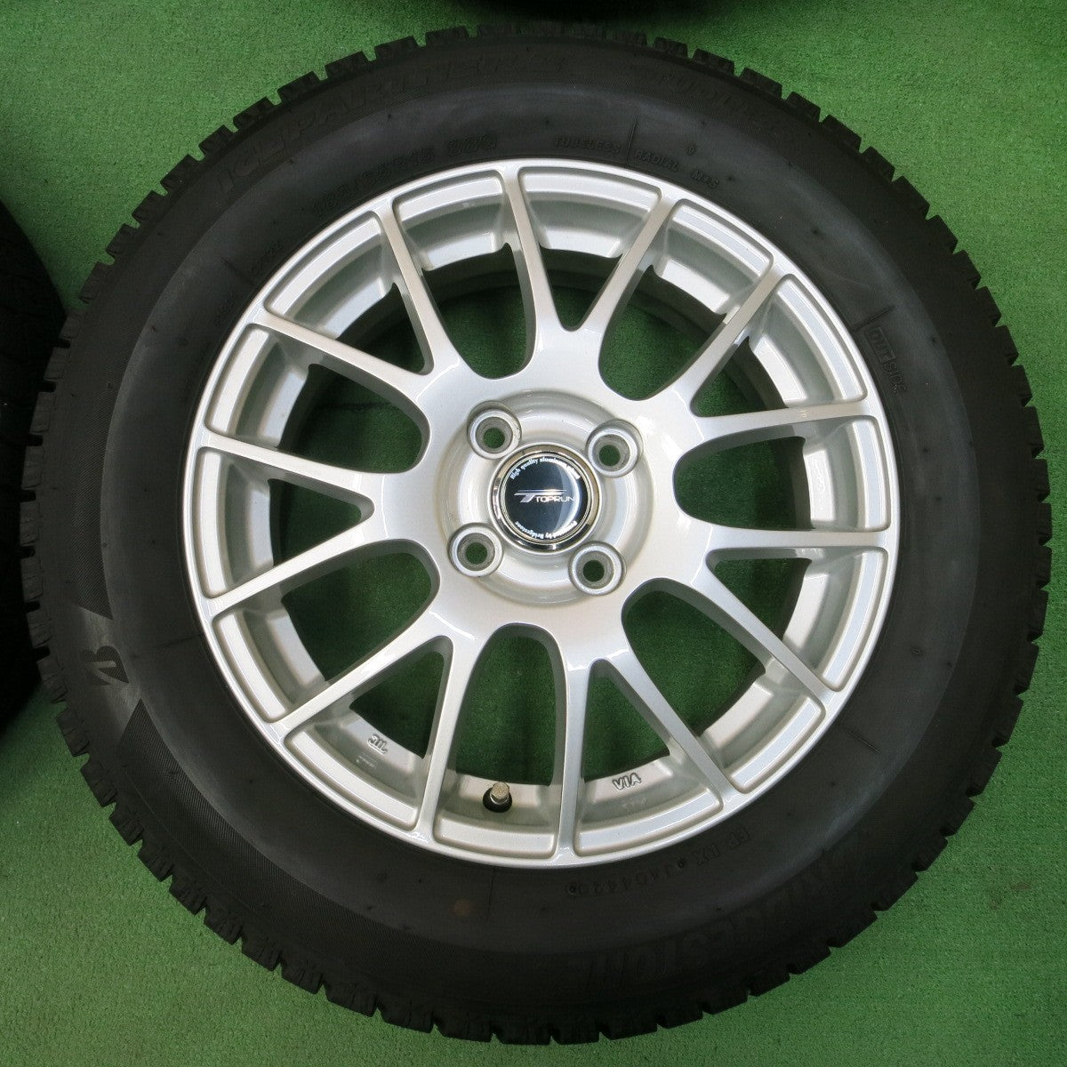 *送料無料* バリ溝！20年！綺麗！9.5分★スタッドレス 185/65R15 ブリヂストン アイスパートナー2 TOPRUN トップラン 15インチ PCD100/4H★4041003イス