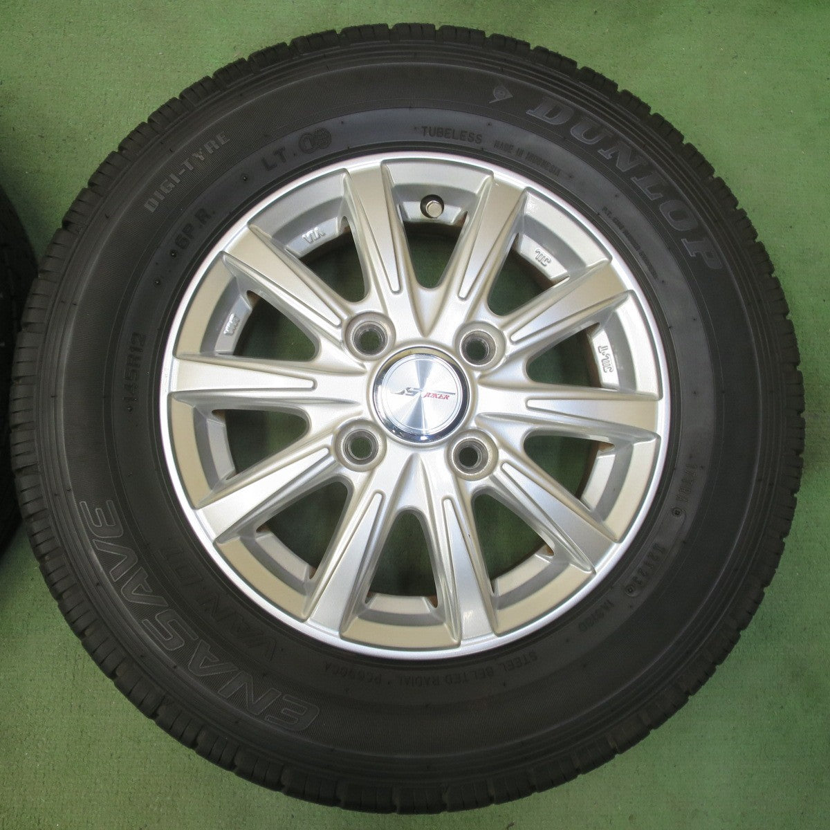 バリ溝！23年！キレイ！9.5分以上◎145R12 6PR ダンロップ エナセーブ VAN01 JOKER ジョーカー 12インチ PCD100/4H◎6072208イノ