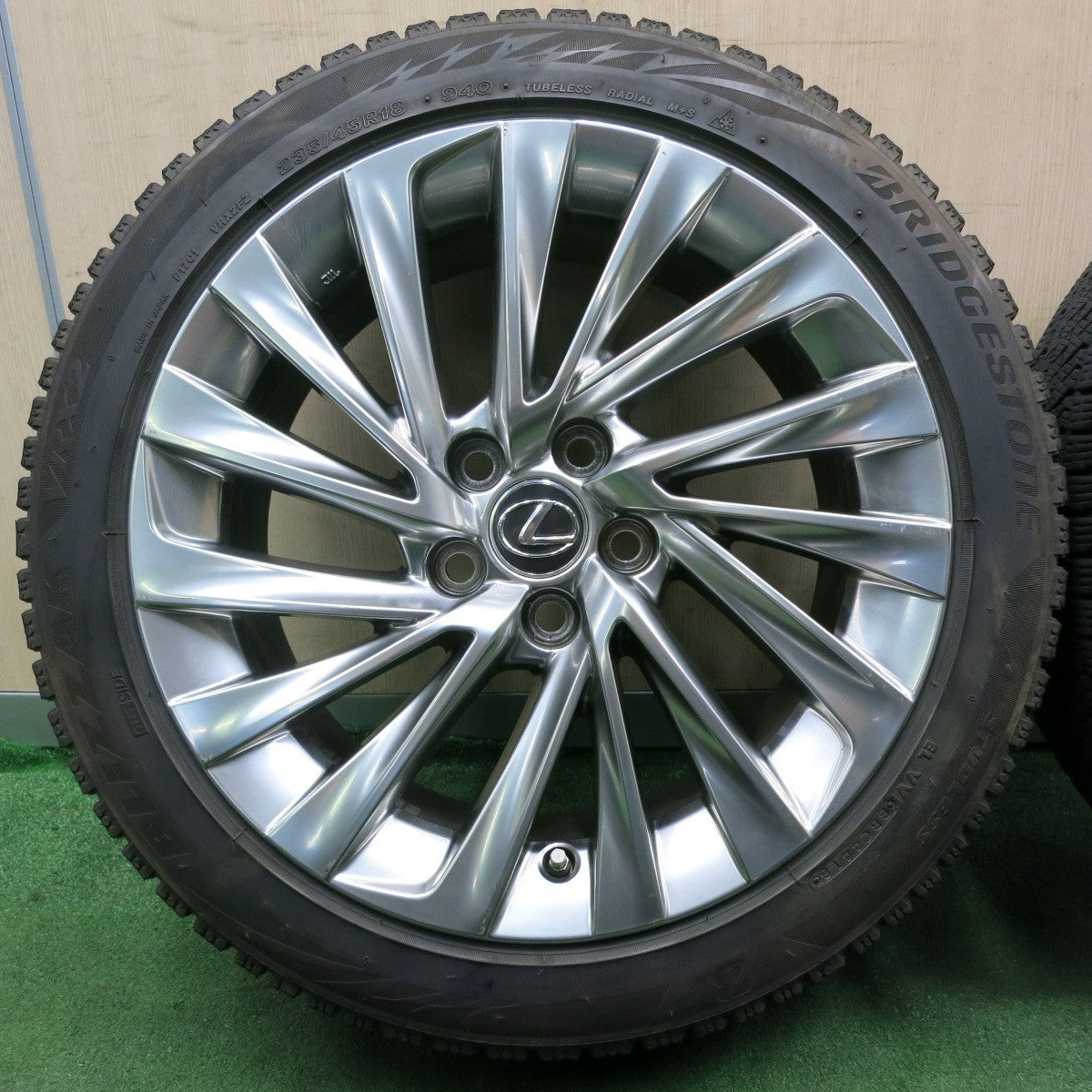 *送料無料* センサー付★レクサス ES バージョンL 純正 235/45R18 スタッドレス ブリヂストン ブリザック VRX2 18インチ PCD114.3/5H★4070301NJス