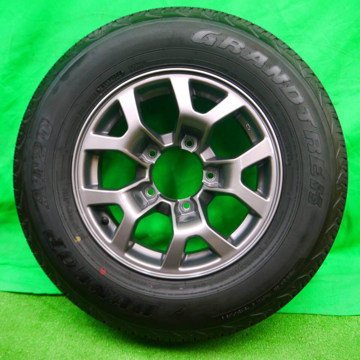 新車外し 22年 23年 5本★スズキ JB74W ジムニー シエラ 純正 195/80R15 ダンロップ AT20 グラントレック PCD139.7/5H★3101703HDノ