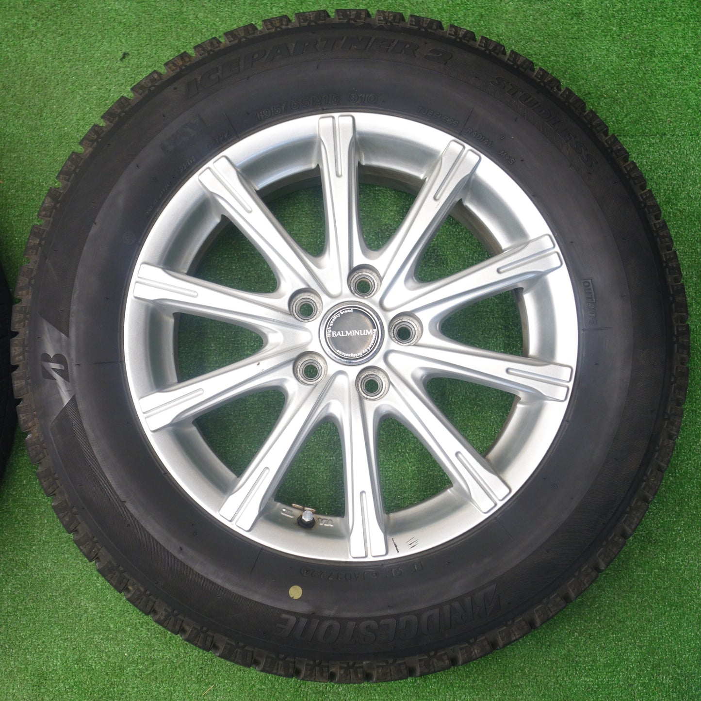 バリ溝！22年！9.5分★プリウス 等 195/65R15 スタッドレス ブリヂストン アイスパートナー2 BALMINUM XR10 バルミナ 15インチ PCD100/5H★6020703KTス
