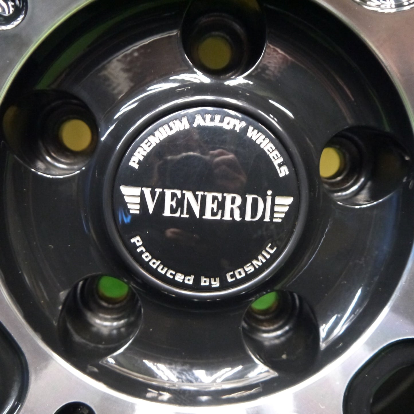 [送料無料] バリ溝！キレイ！8.5分★VENERDi COSMIC 245/40R20 ミネルバ ラジアル F205 ヴェネルディ コスミック 20インチ PCD114.3/5H★5031204Hノ