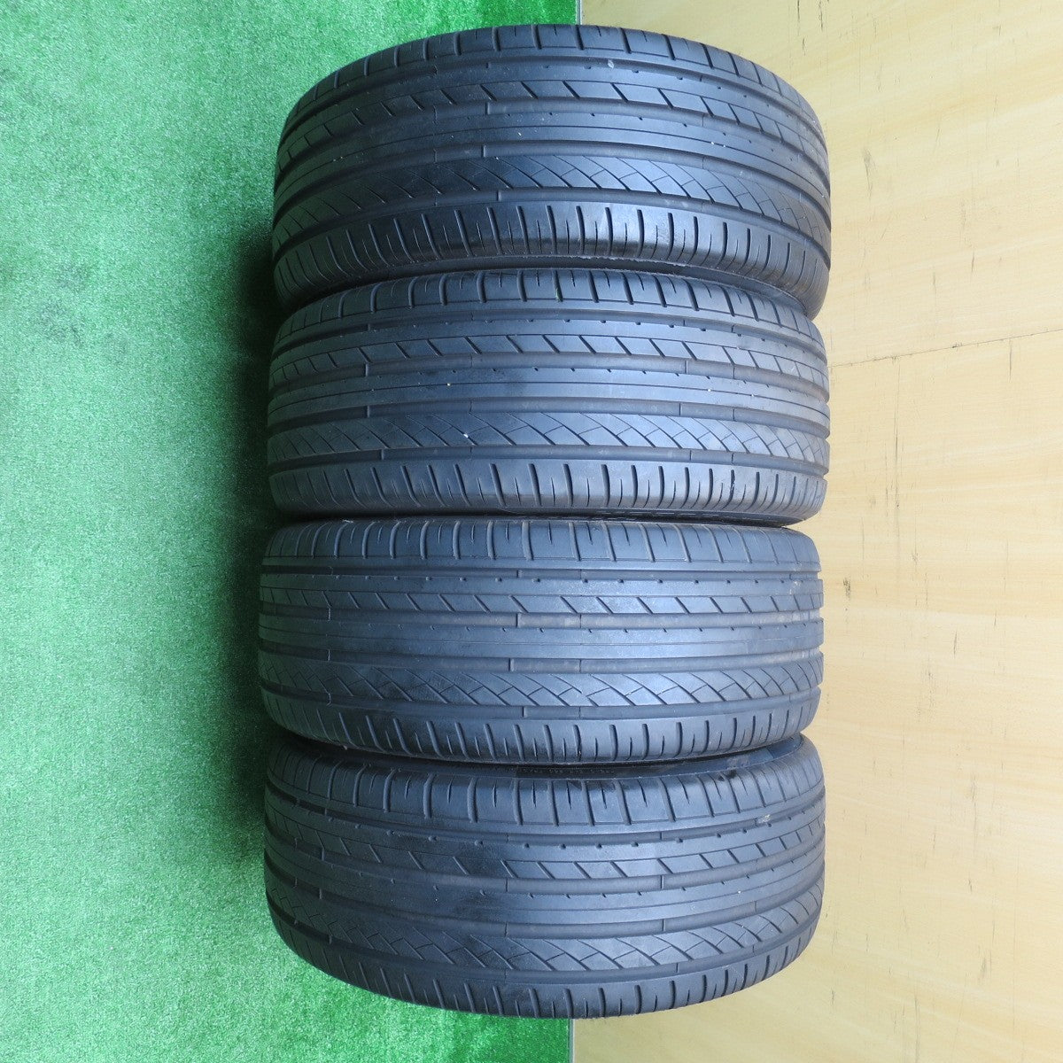 バリ溝！キレイ！8.5分★235/45R18 ハイフライ HF805 Eques エクアス 18インチ PCD114.3/5H★5102603NJノ