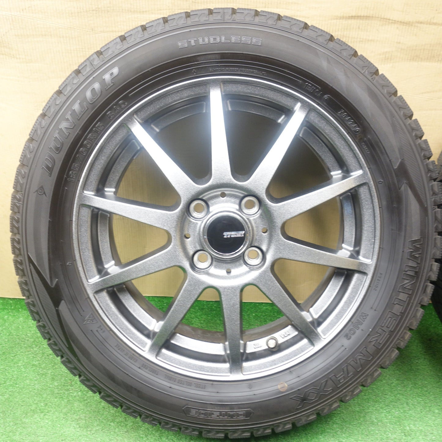 バリ溝！24年！キレイ！ほぼ10分★スタッドレス 185/60R15 ダンロップ ウインターマックス WM02 Ti WHEELS ホイール 15インチ PCD100/4H★6012402KTス
