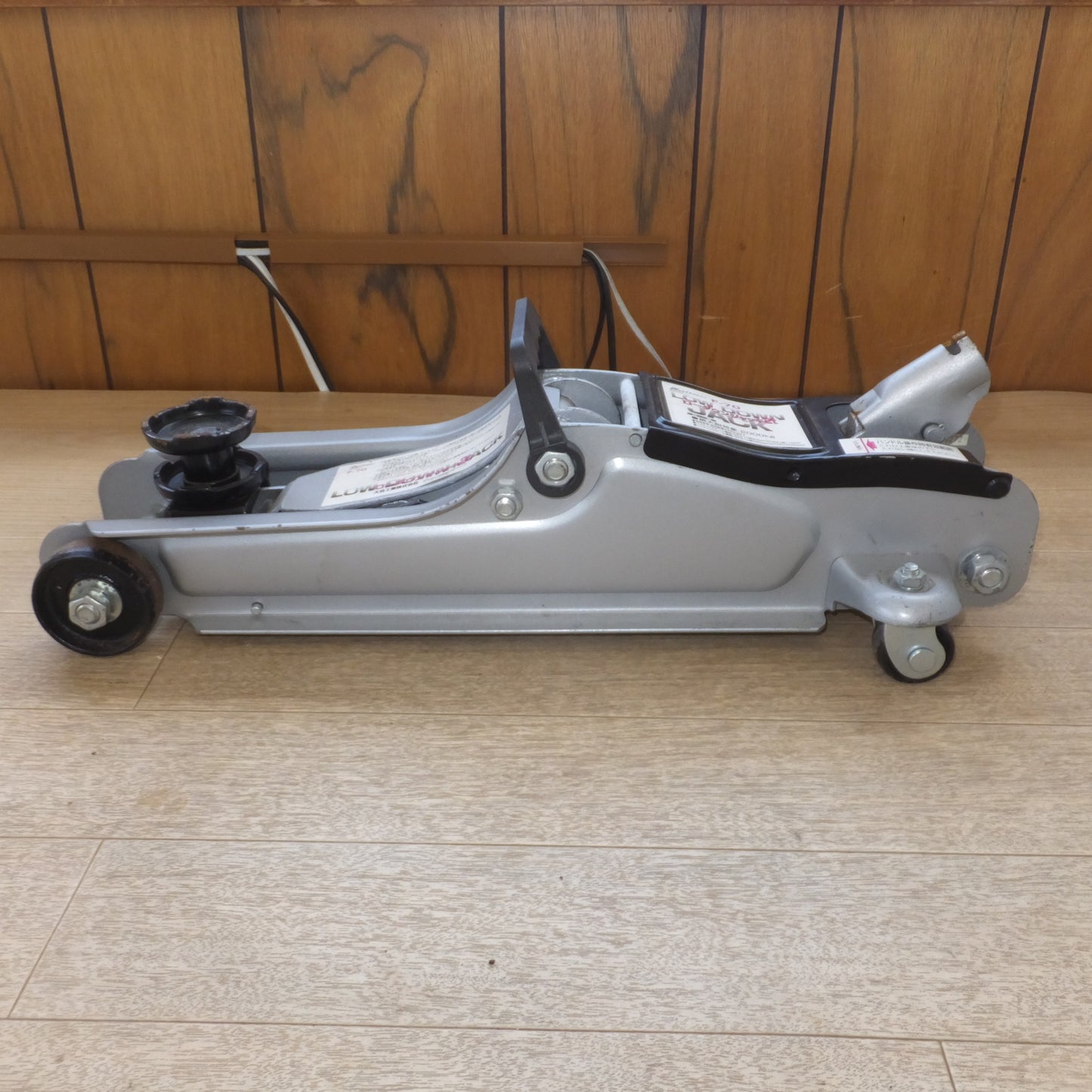 [送料無料] ★大自工業 メルテック Meltec ローダウンジャッキ 2t F-70　最大耐荷重 2000kg★