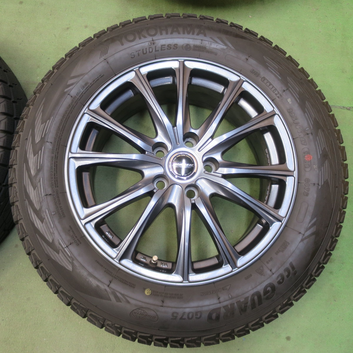 バリ溝！22年！キレイ！8.5分★スタッドレス 225/65R17 ヨコハマ アイスガード G075 WAREN ヴァーレン 17インチ PCD114.3/5H★6052502イス