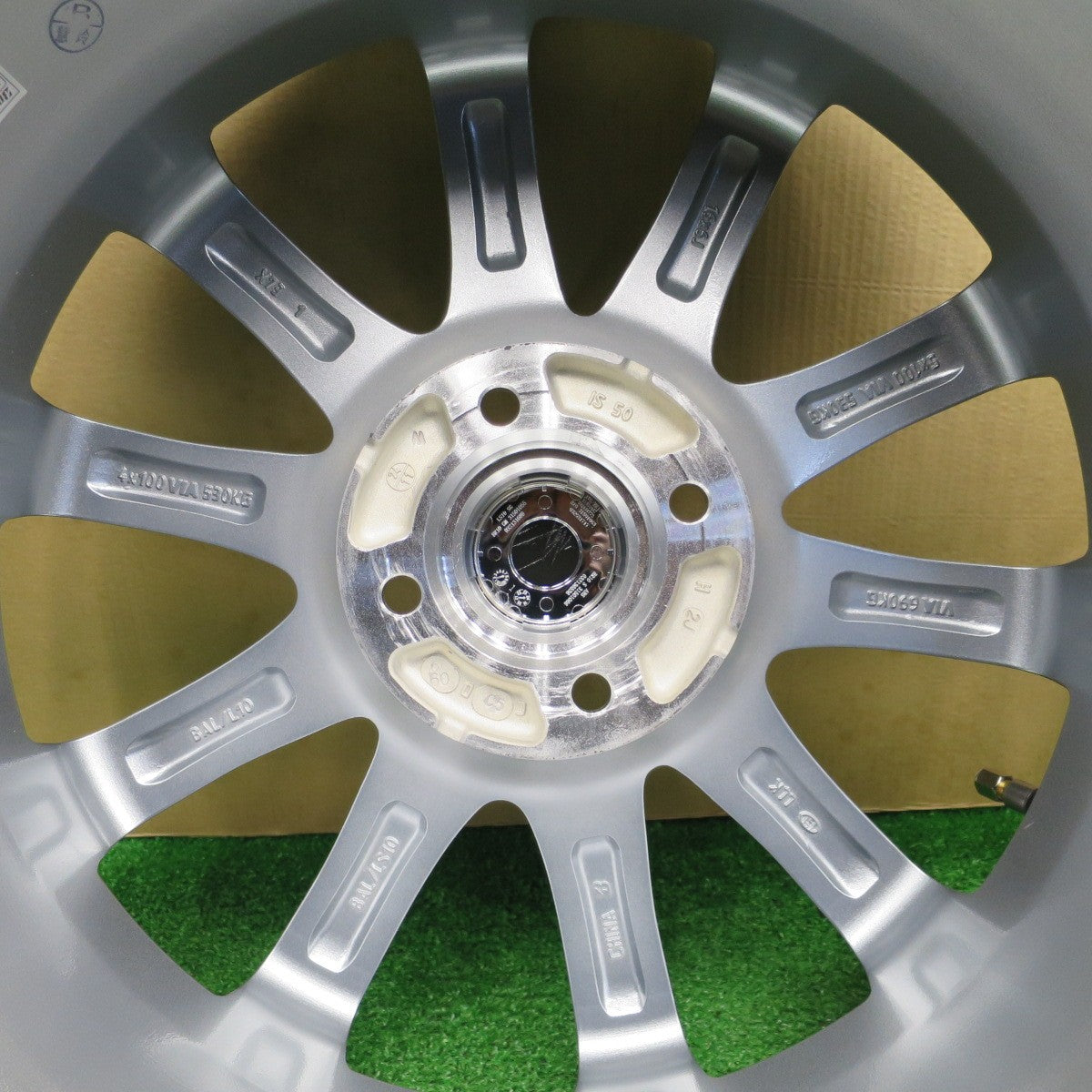 未使用★BALMINUM LS10 バルミナ 16インチ ホイール 16×6J PCD100/4H★6010502NKホ