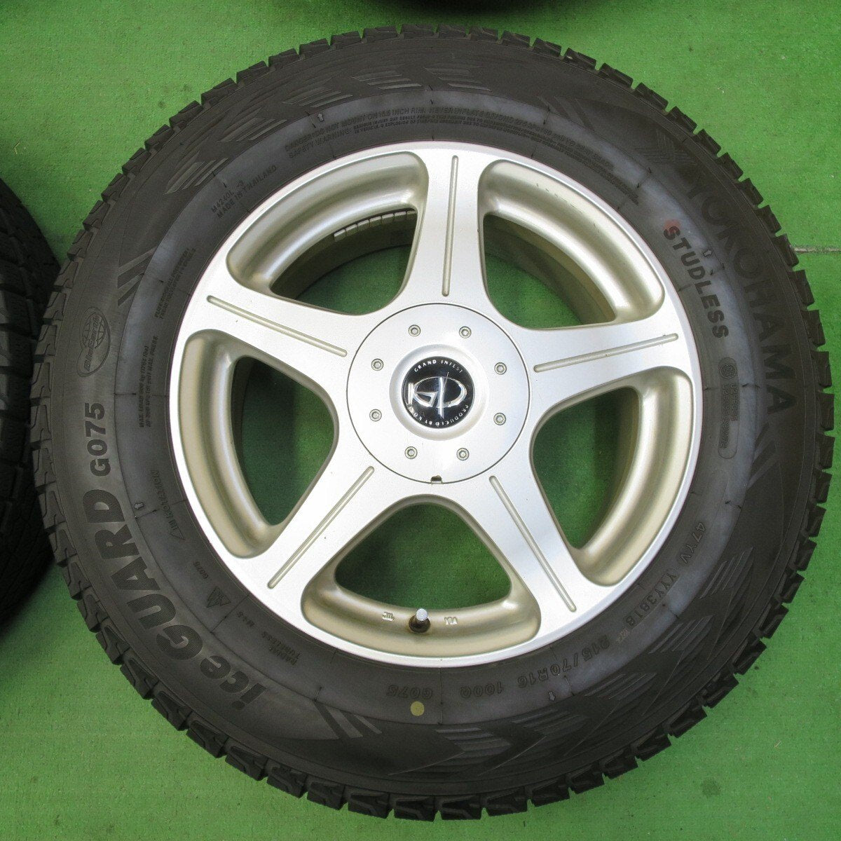 4本価格★スタッドレス 215/70R16 ヨコハマ アイスガード G075 KOSEI 光生 16インチ PCD100 114.3/5H マルチ★4091106イス
