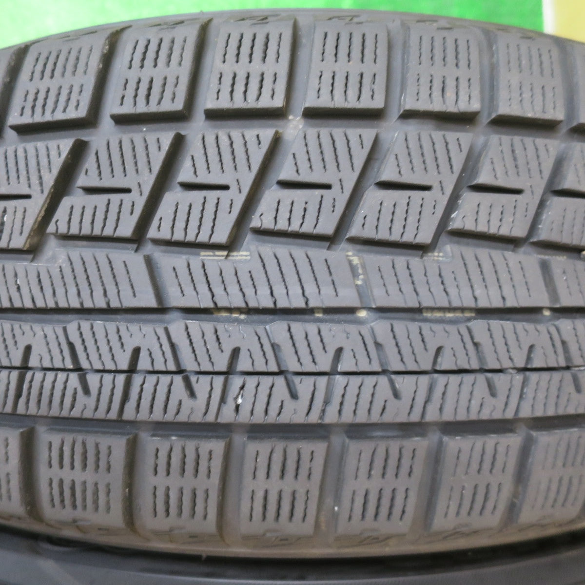 バリ溝！22年！9.5分★シエンタ 等 185/60R15 スタッドレス ヨコハマ アイスガード iG60 社外 アルミ 15インチ PCD100/5H★5110504NJス