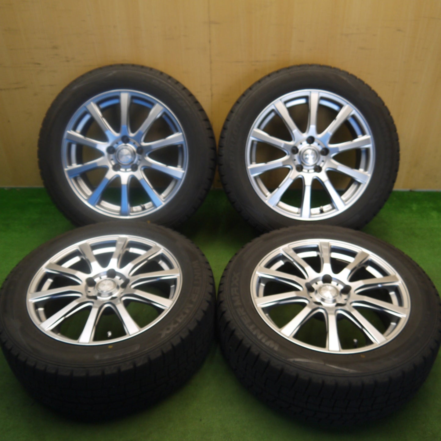 バリ溝！23年！9分★スタッドレス 215/55R17 ダンロップ ウインターマックス WM02 LAYCEA レイシア 17インチ PCD114.3/5H★6041502Hス