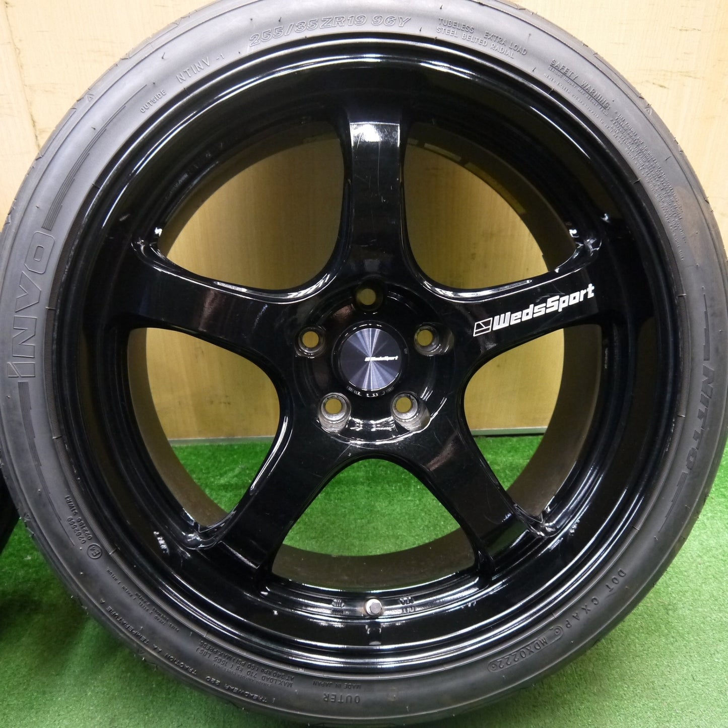 [送料無料] センサー付！バリ溝！22年！9.5分★スープラ 等 WedsSport RN-05M 255/35R19 275/35R19 ニットー iNVO 19インチ ウェッズスポーツ PCD112/5H★5040107Hノ