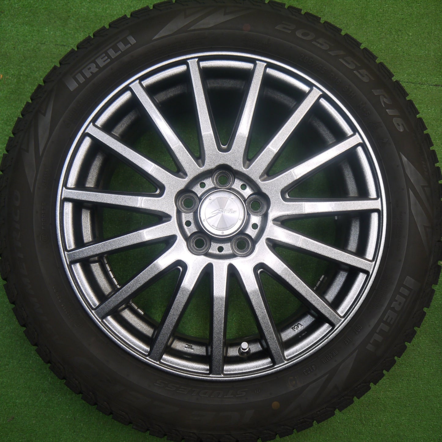 バリ溝！23年！キレイ！8.5分★86 BRZ 等 205/55R16 スタッドレス ピレリ アイスゼロ アシンメトリコ SEIN RACING S ザイン レーシング 16インチ PCD100/5H★5122406Hス