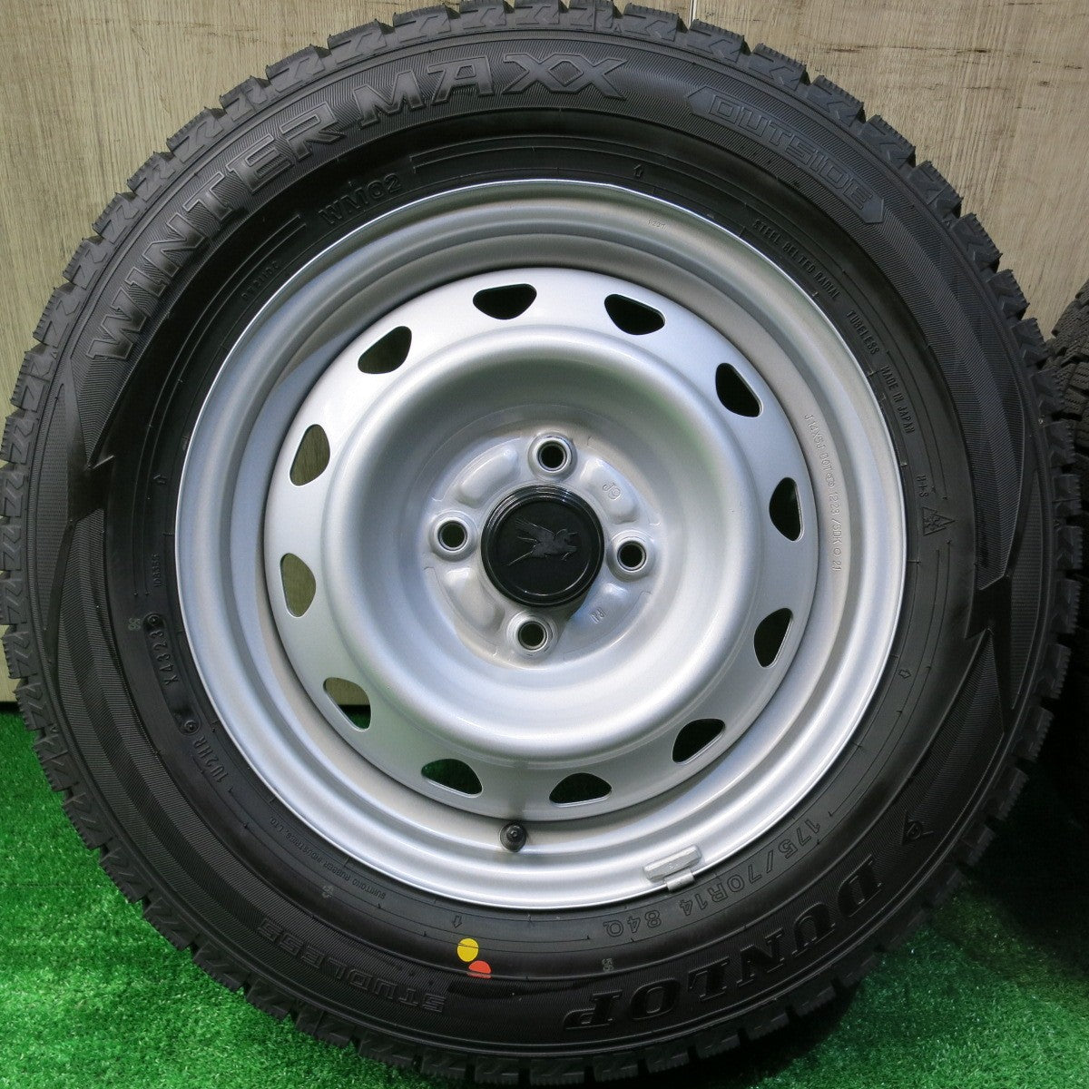 バリ溝！23年！キレイ！ほぼ10分★スタッドレス 175/70R14 ダンロップ ウインターマックス WM02 スチール ホイール 14インチ PCD100/4H★5113025HAス