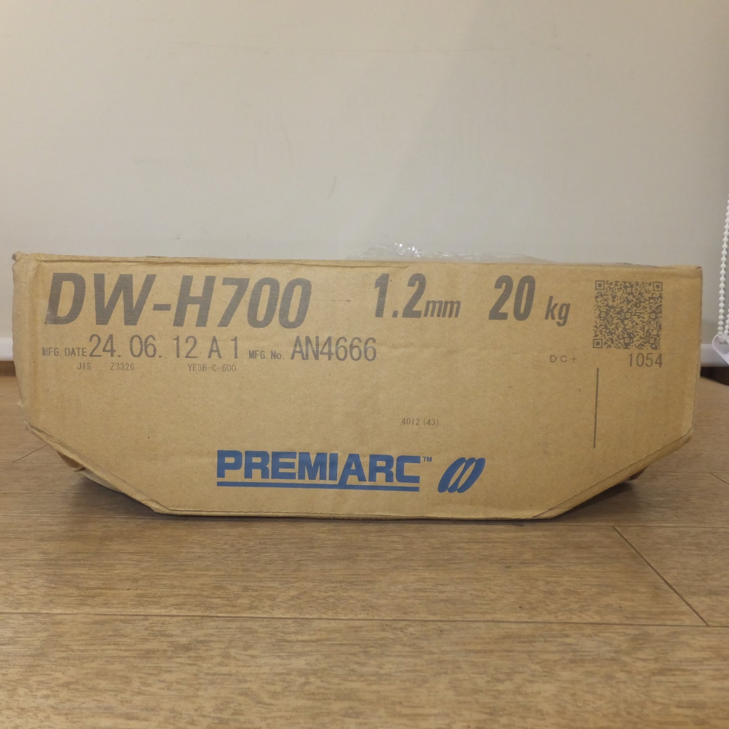 [送料無料] 未使用★神戸製鋼所 コベルコ KOBELCO PREMIARC 硬化肉盛溶接用フラックス入りワイヤ DW-H700 1.2mm 20kg(3)★
