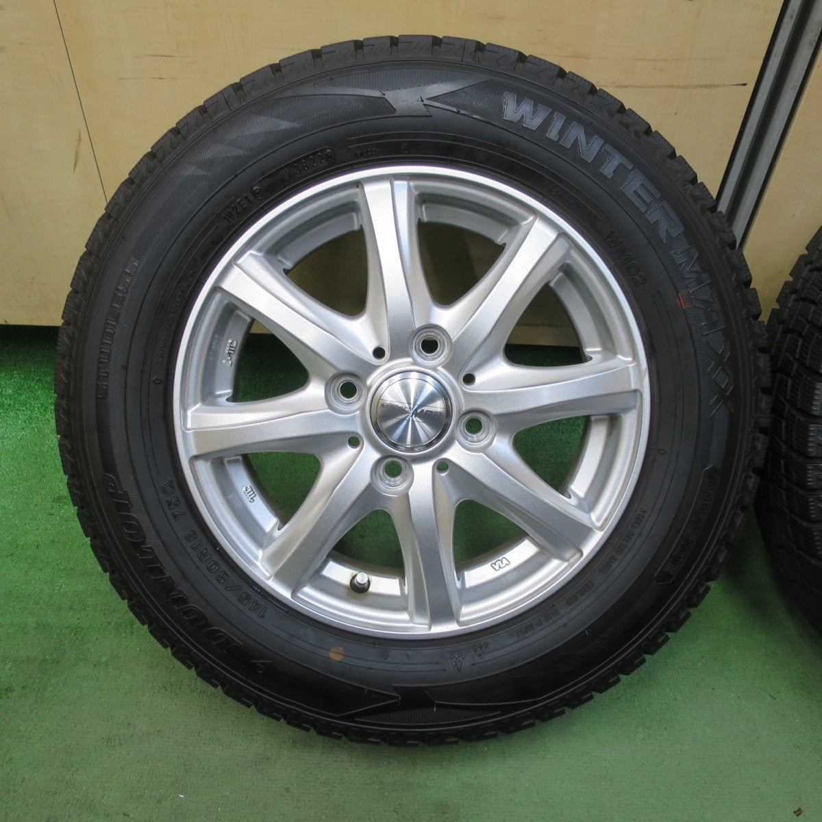 バリ溝！22年！キレイ！9分★スタッドレス 145/80R13 ダンロップ ウインターマックス WM02 MACBES MB8 マクベス 13インチ PCD100/4H★5111202TTス