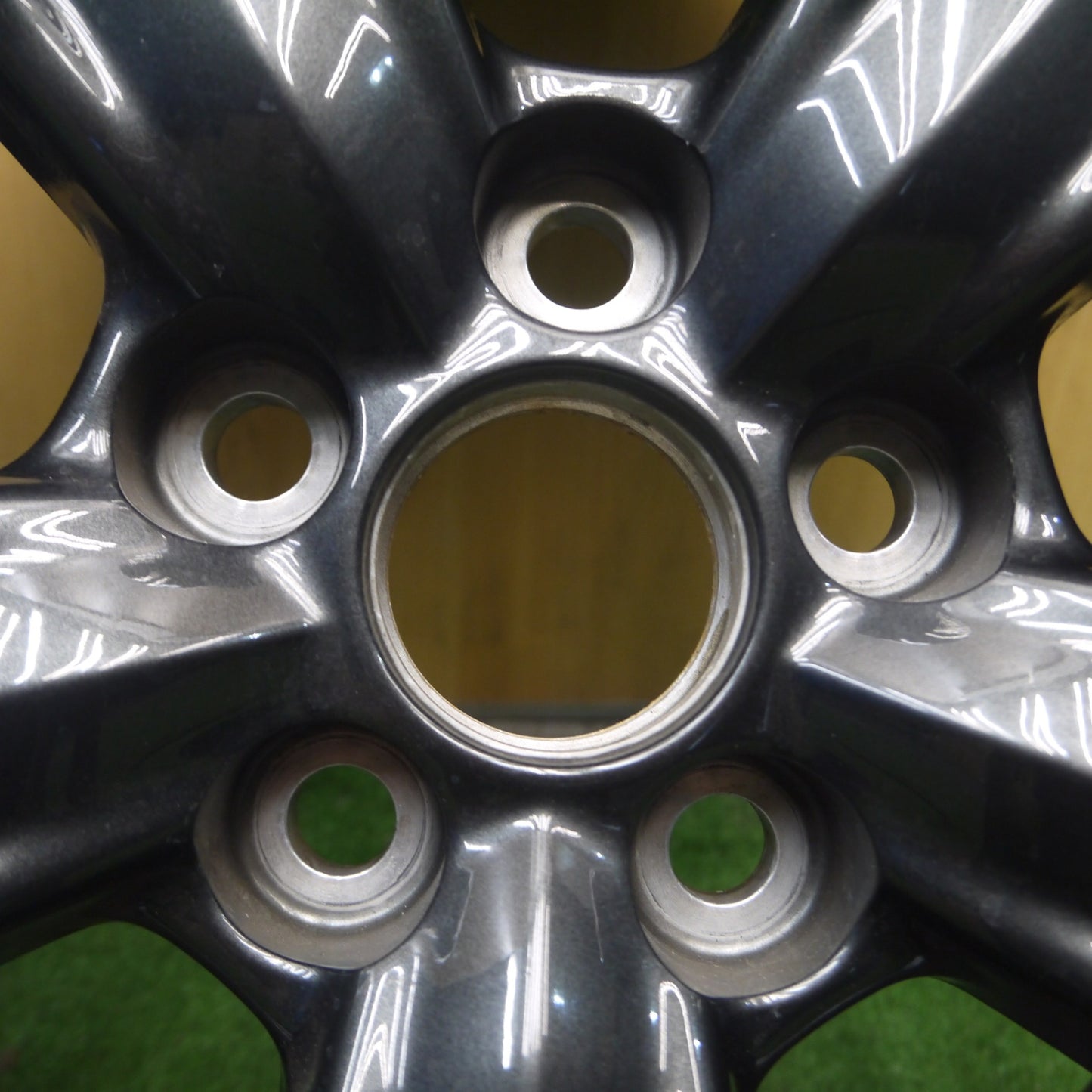 *送料無料* 2本価格★レクサス UX250h バージョンL 純正 ホイール 18インチ 18×7J PCD114.3/5H★4041909Hホ