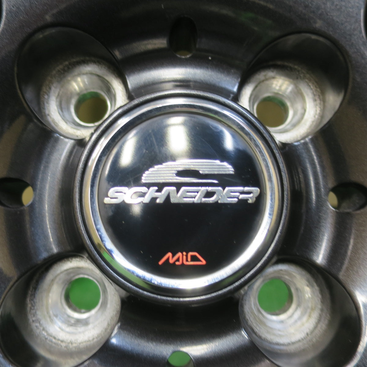 バリ溝！22年！キレイ！9.5分以上★スタッドレス 165/70R14 グッドイヤー アイスナビ7 SCHNEIDER MiD シュナイダー 14インチ PCD100/4H★5110406イス