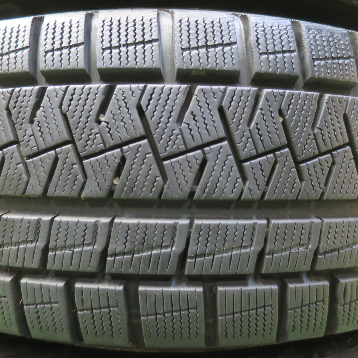 バリ溝！8.5分◎シトロエン プジョー 等 MAK Antibes 195/55R16 スタッドレス ピレリ アイス アシンメトリコ マック アンチバス 16インチ PCD108/4H◎6081704イス
