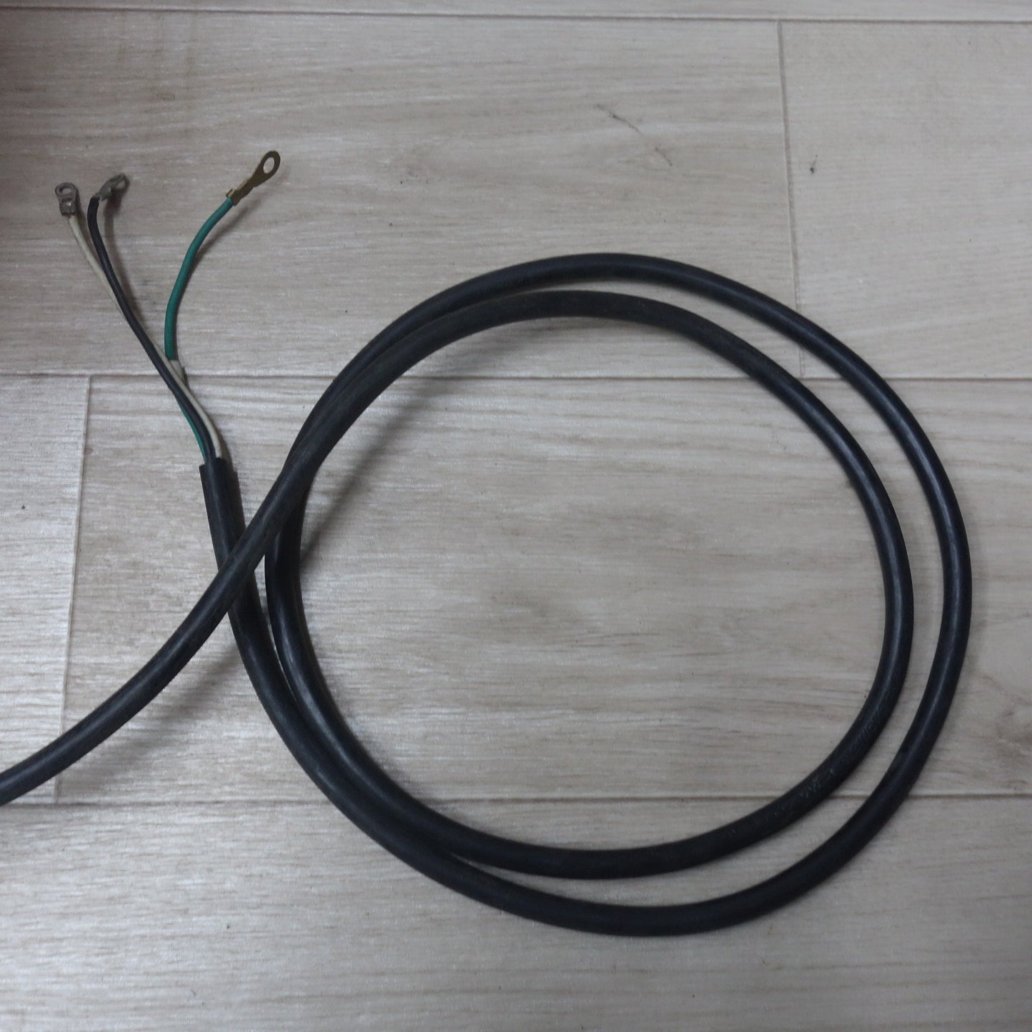 [送料無料] ◆DUTY JAPAN ノンガス 半自動 アーク 溶接機 MIG130 IEC60974-1 200V 130MIG 電動 現状品◆