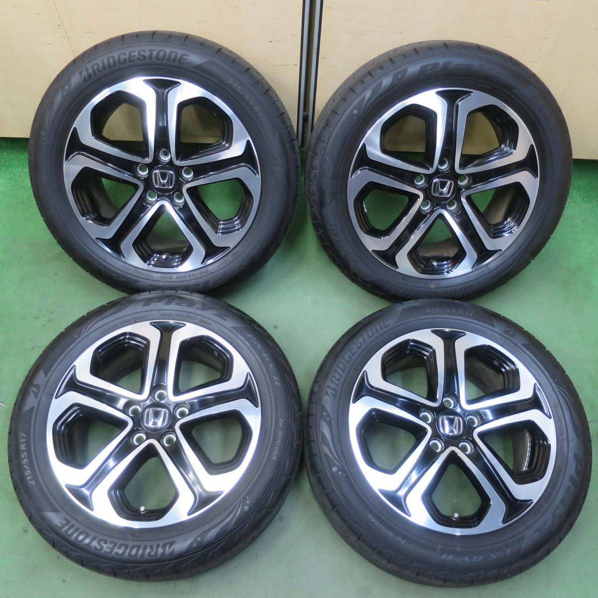 バリ溝！25年！キレイ！9.5分★ホンダ ヴェゼル 純正 215/55R17 ブリヂストン プレイズ PX-RV2 17インチ PCD114.3/5H★6050403イノ
