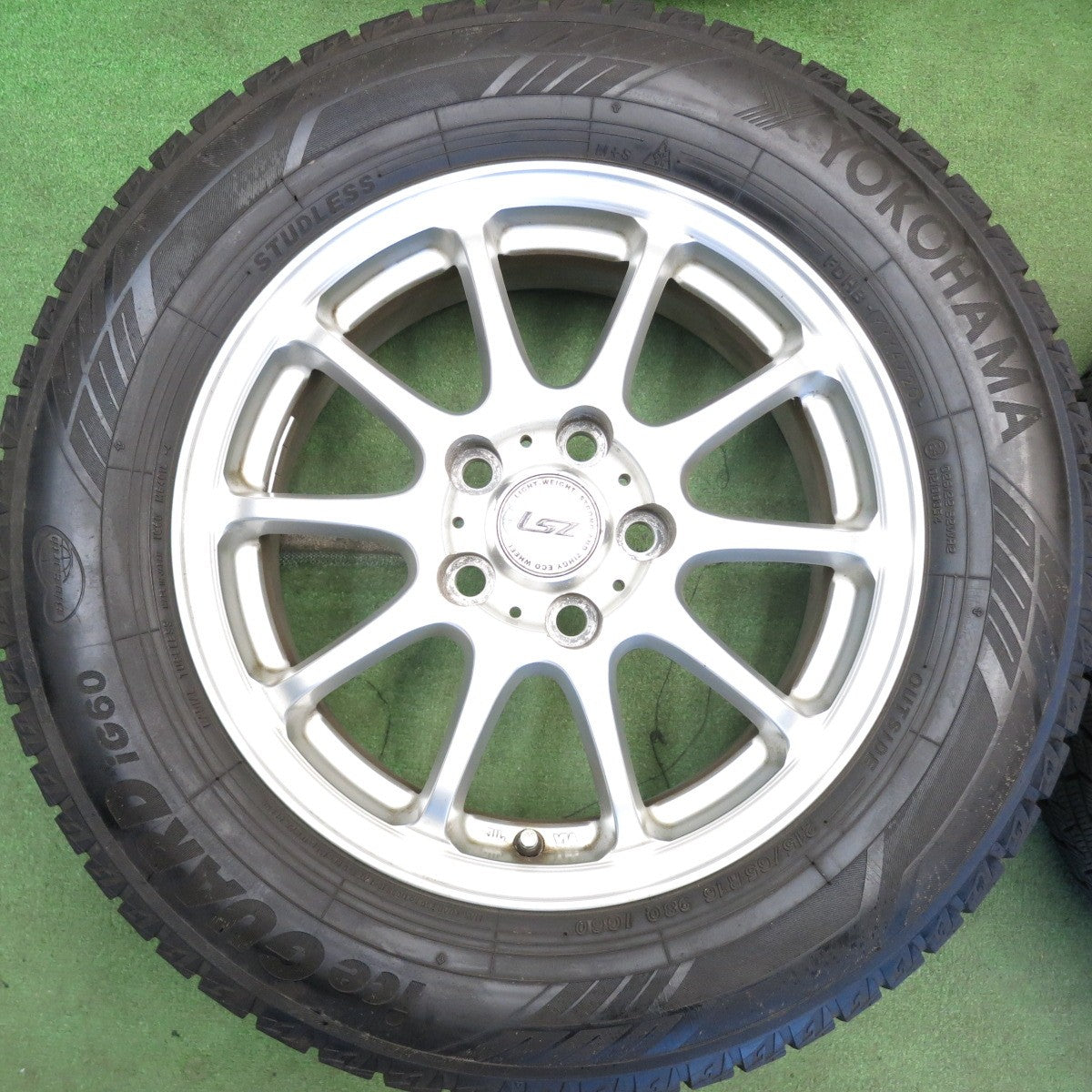 バリ溝！9分★スタッドレス 215/65R16 ヨコハマ アイスガード iG60 LSZ 社外 アルミ 16インチ PCD114.3/5H★6051710HAス