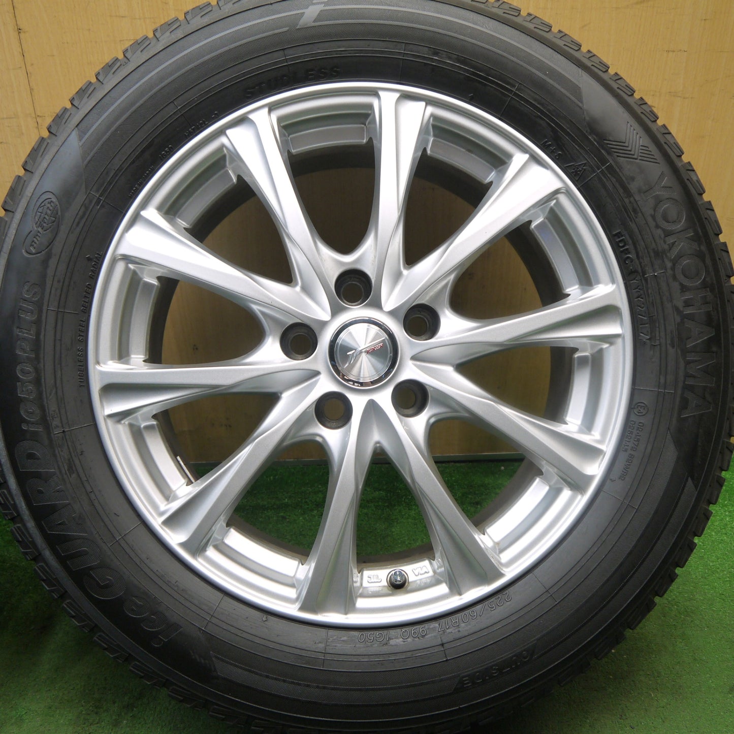 バリ溝！キレイ！9分★スタッドレス 225/60R17 ヨコハマ アイスガード iG50 プラス JOKER ジョーカー 17インチ PCD114.3/5H★5082005Hス