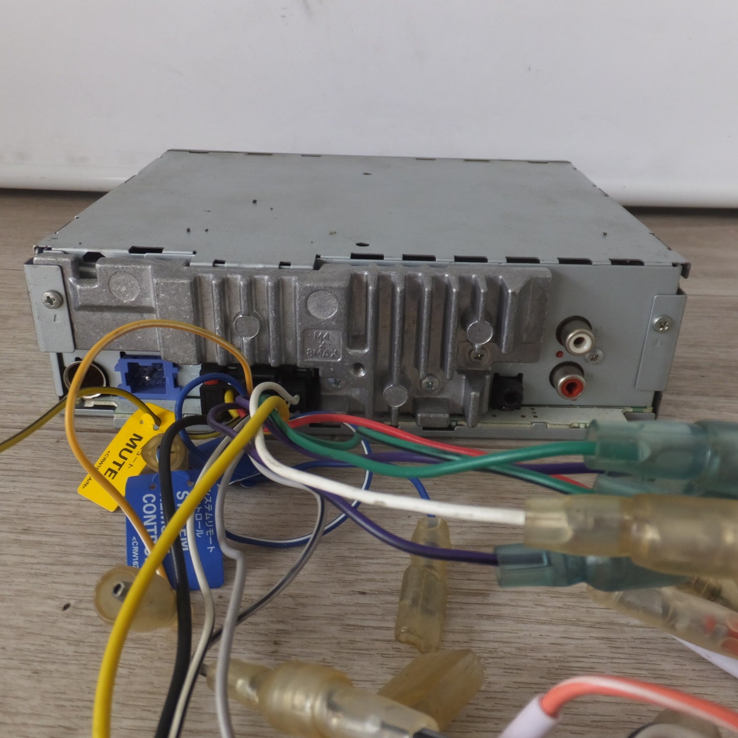 [送料無料] ★カロッツェリア carozzeria カーオーディオ 1Dメインユニット DEH-P650[50]★