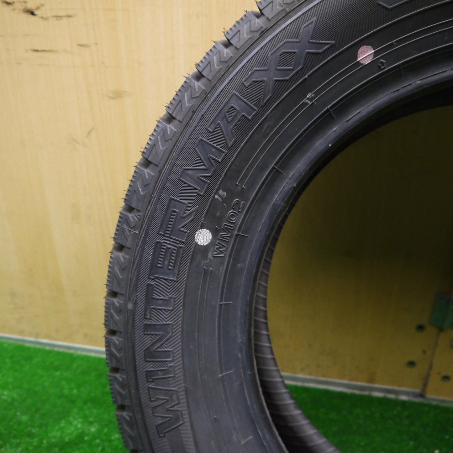 ほぼ未使用！22年！1本★スタッドレス 185/65R15 ダンロップ ウインターマックス WM02 タイヤ 15インチ シエンタ フリード アクア ノート 等★5110408Hスタ