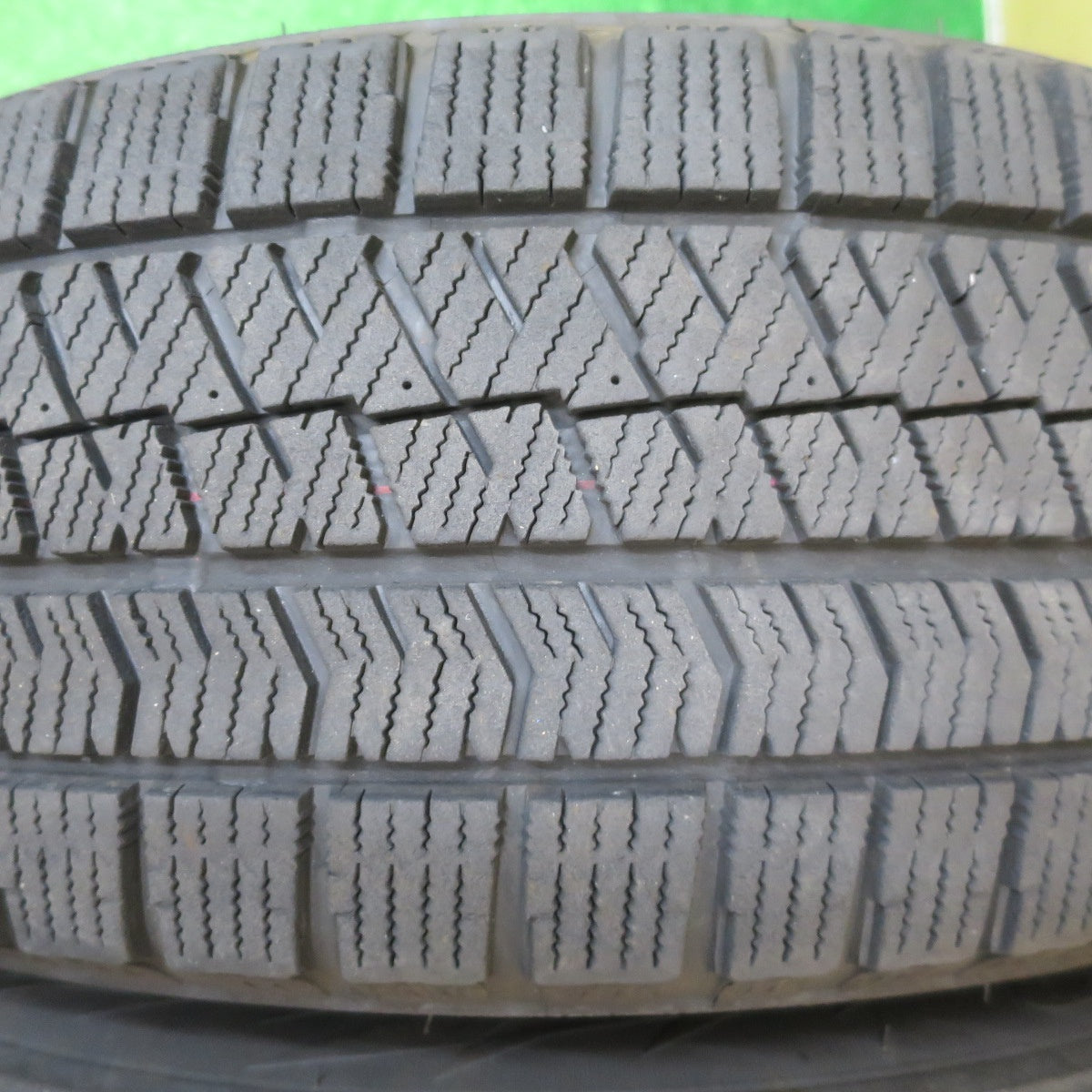 バリ溝！22年！8.5分★スタッドレス 195/65R15 ブリヂストン ブリザック VRX2 VELVA CHARGE ヴェルヴァ チャージ 15インチ PCD114.3/5H★5111005NJス
