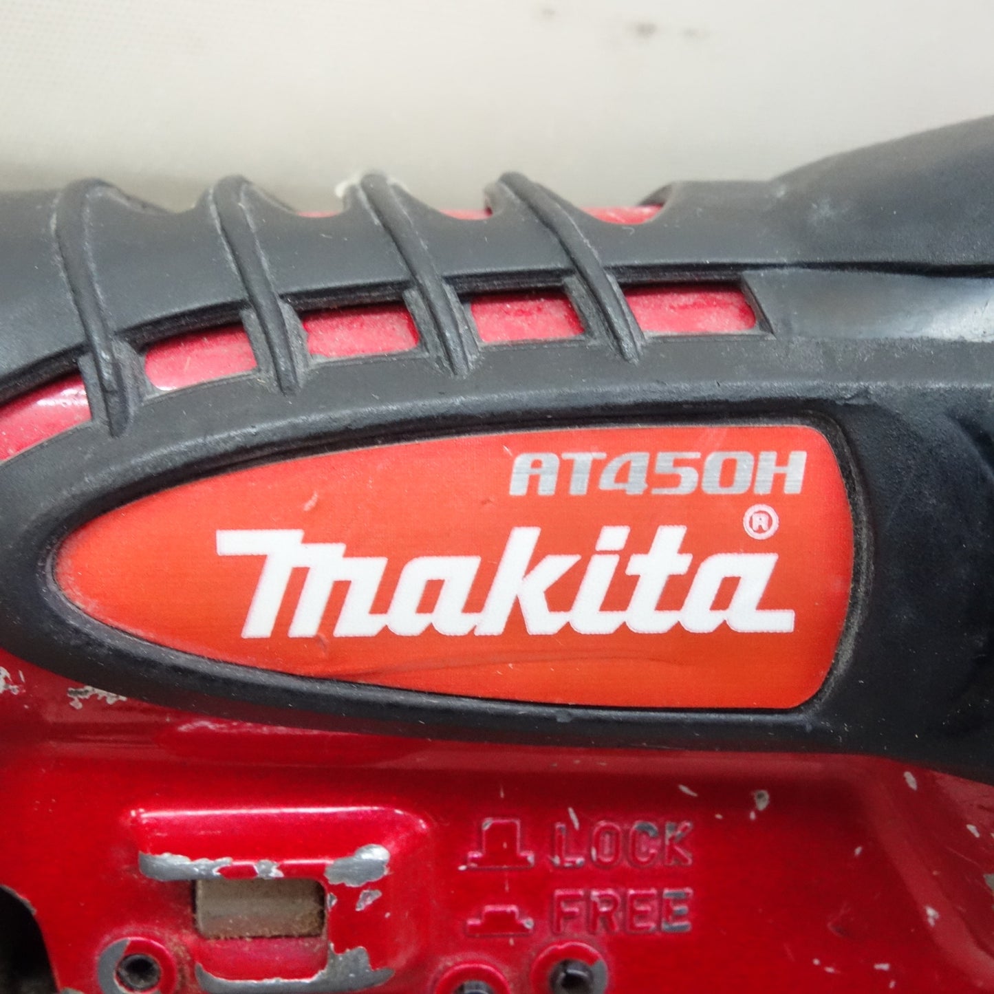 [送料無料] ☆マキタ 高圧 フロア タッカー 4MA線 ステープル AT450H 釘打ち機 エア 工具☆