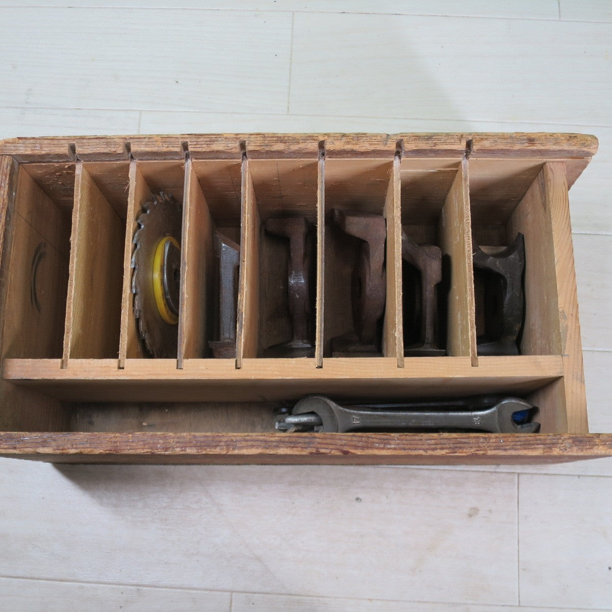 [送料無料] 付属品付き！替刃複数☆日立 46mm ブレーキ付 仕上 溝切 PG21B 電動 工具 コード式 ミゾキリ 溝切り カッター HITACHI☆