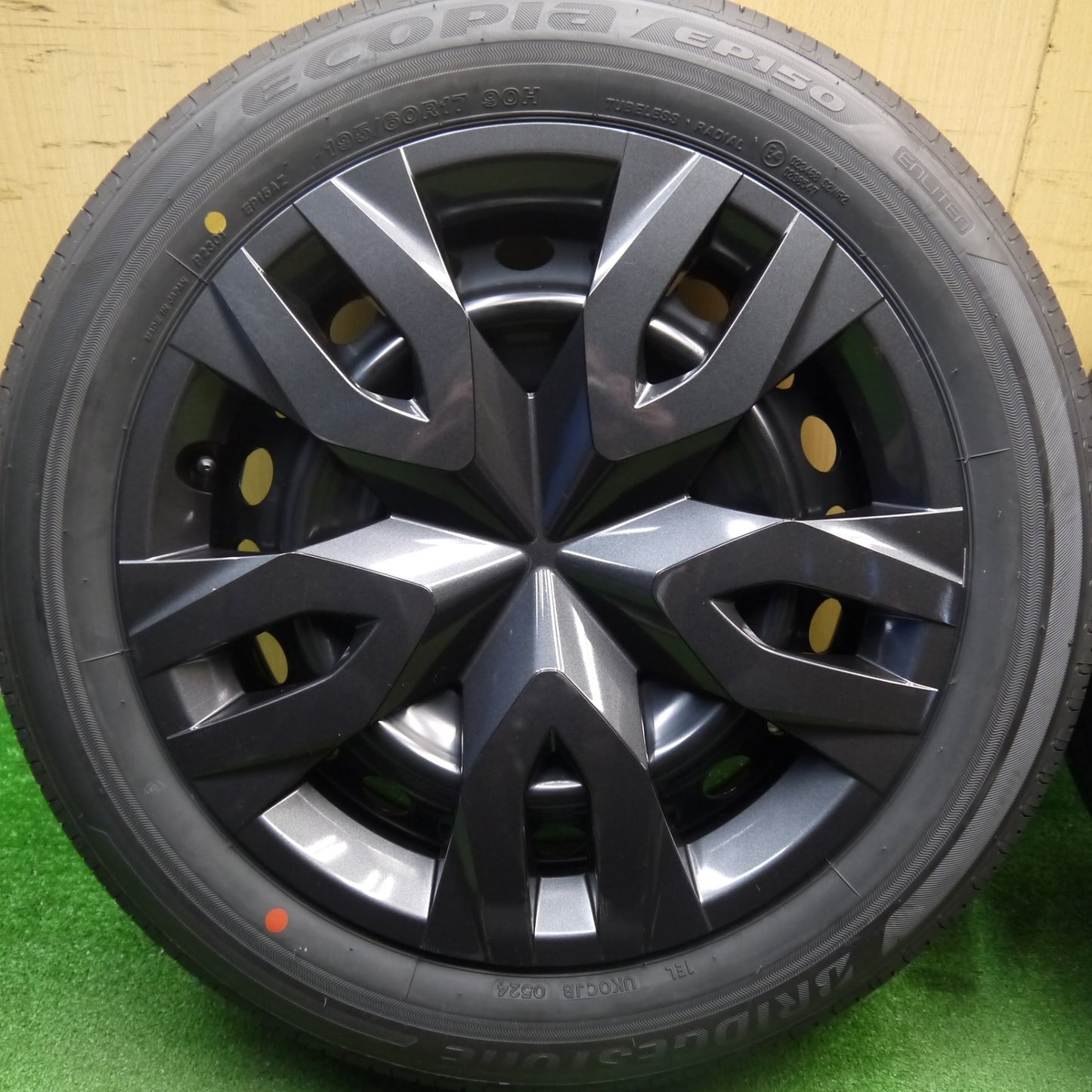 [送料無料] 新車外し！24年★トヨタ 60系 プリウス 純正 スチール 195/60R17 ブリヂストン エコピア EP150 17インチ PCD114.3/5H★5033109Hノ