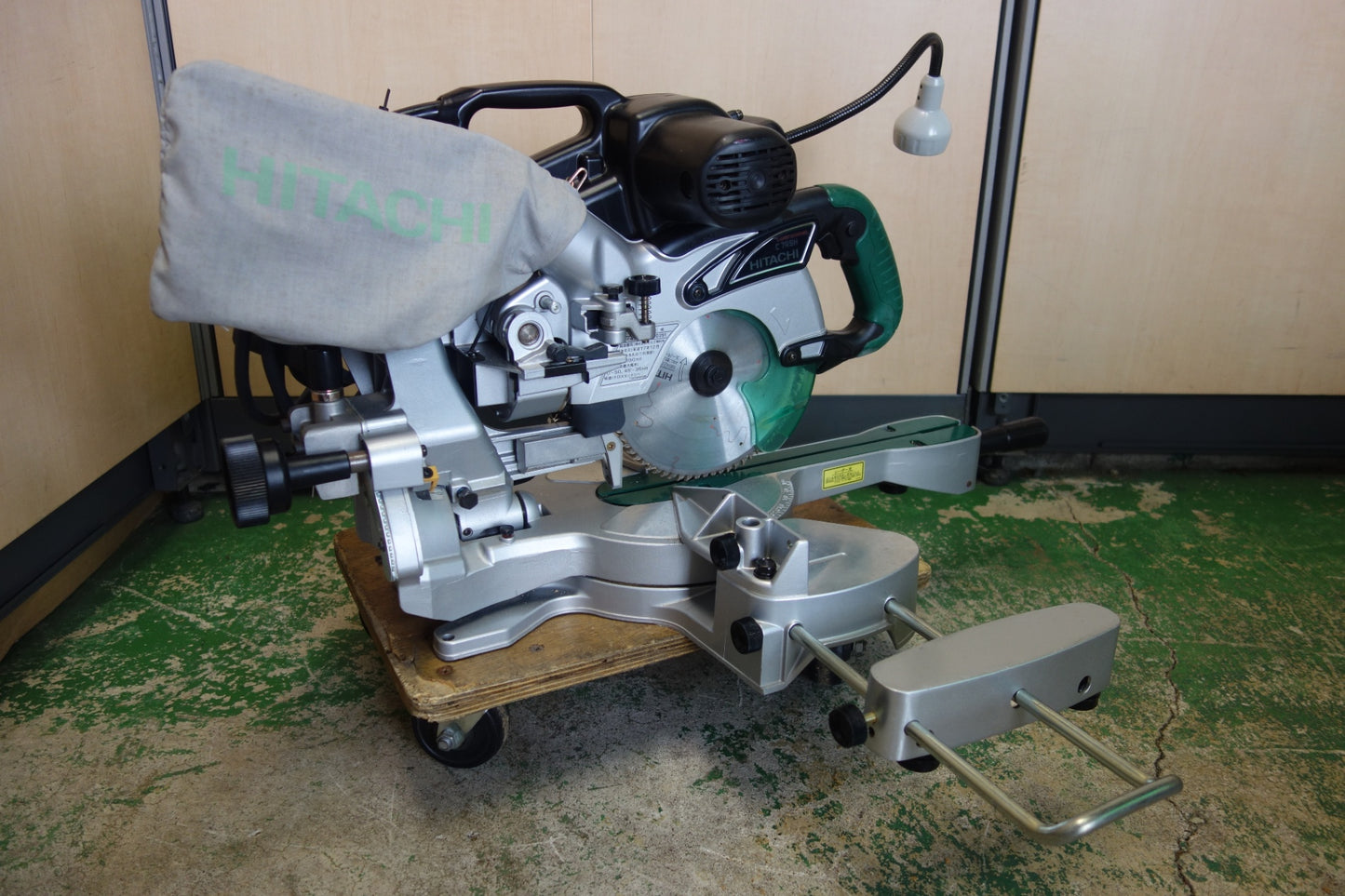 [送料無料] キレイ☆日立 190mm 卓上 スライド 丸のこ C7RSH 電動 工具 切断機 マルノコ 丸ノコ HITACHI☆