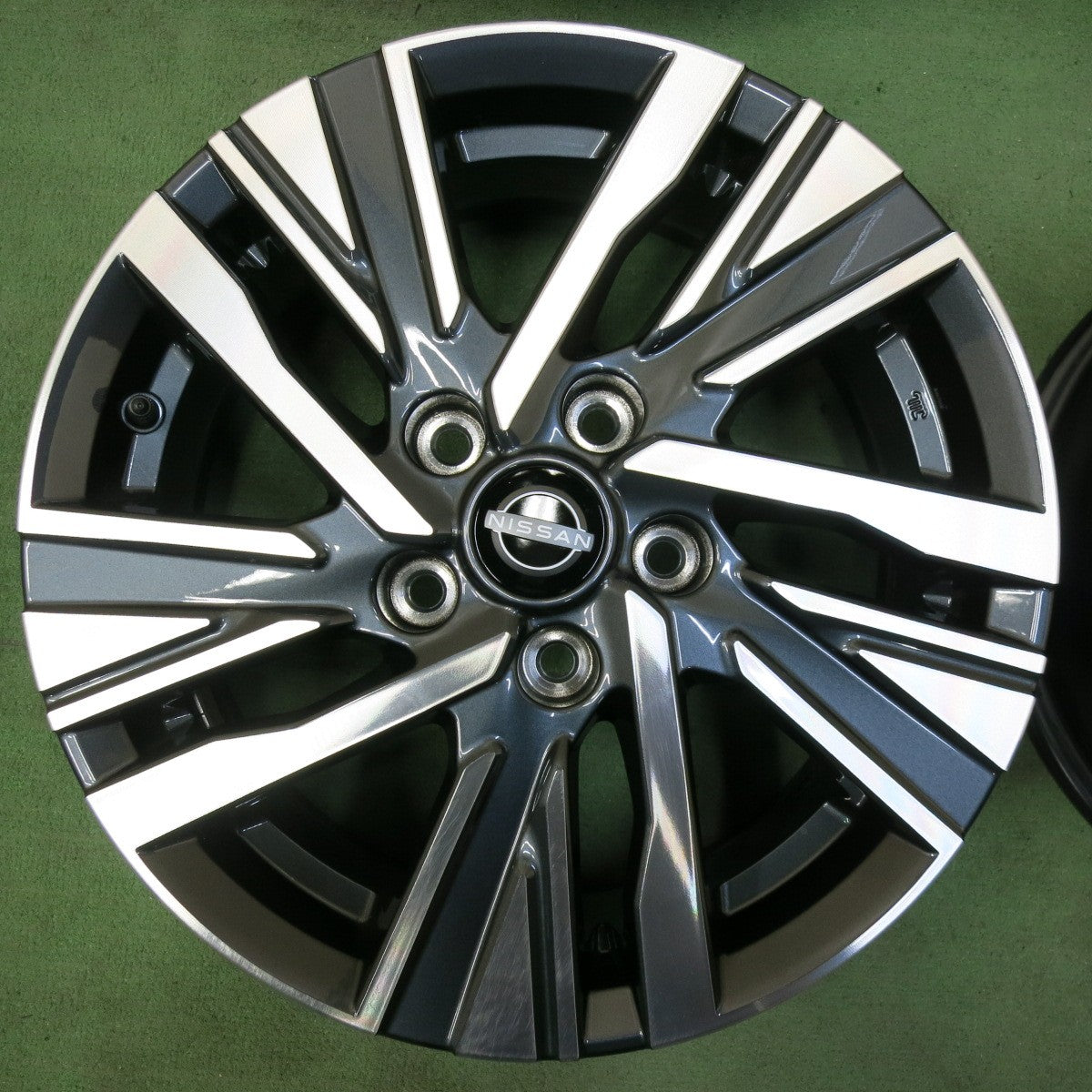 新車外し★日産 C28 セレナ 純正 ホイール 16インチ 16×6J PCD114.3/5H★5043002SYホ