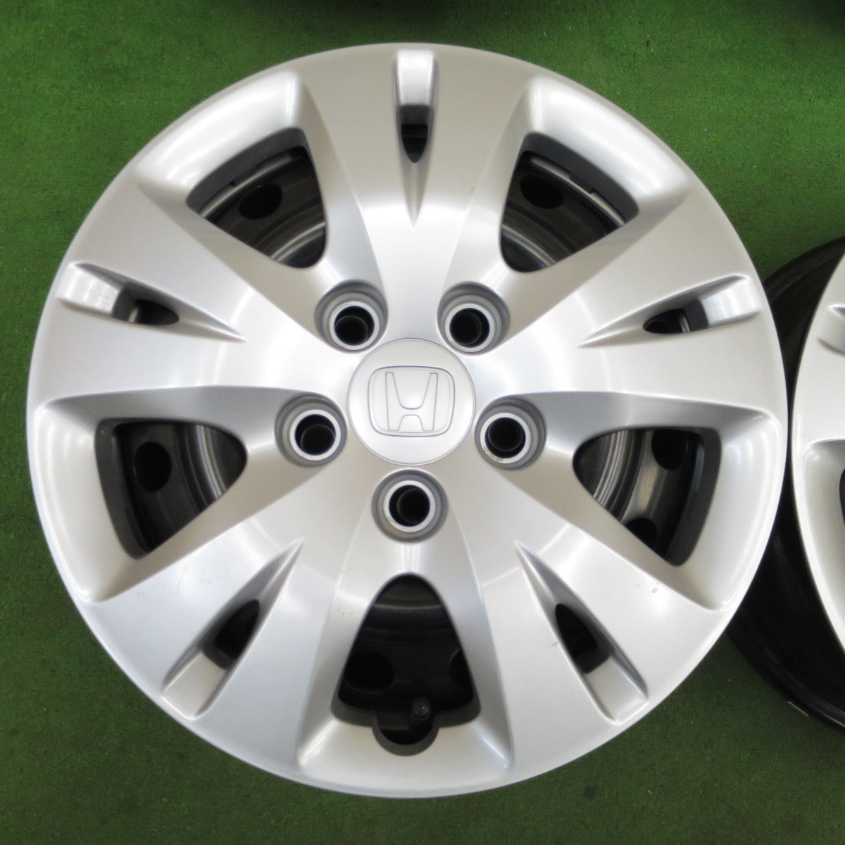 新車外し！付属品付き★ホンダ ステップワゴン 純正 スチール ホイール 15インチ 15×6JJ PCD114.3/5H★6022503ナホ