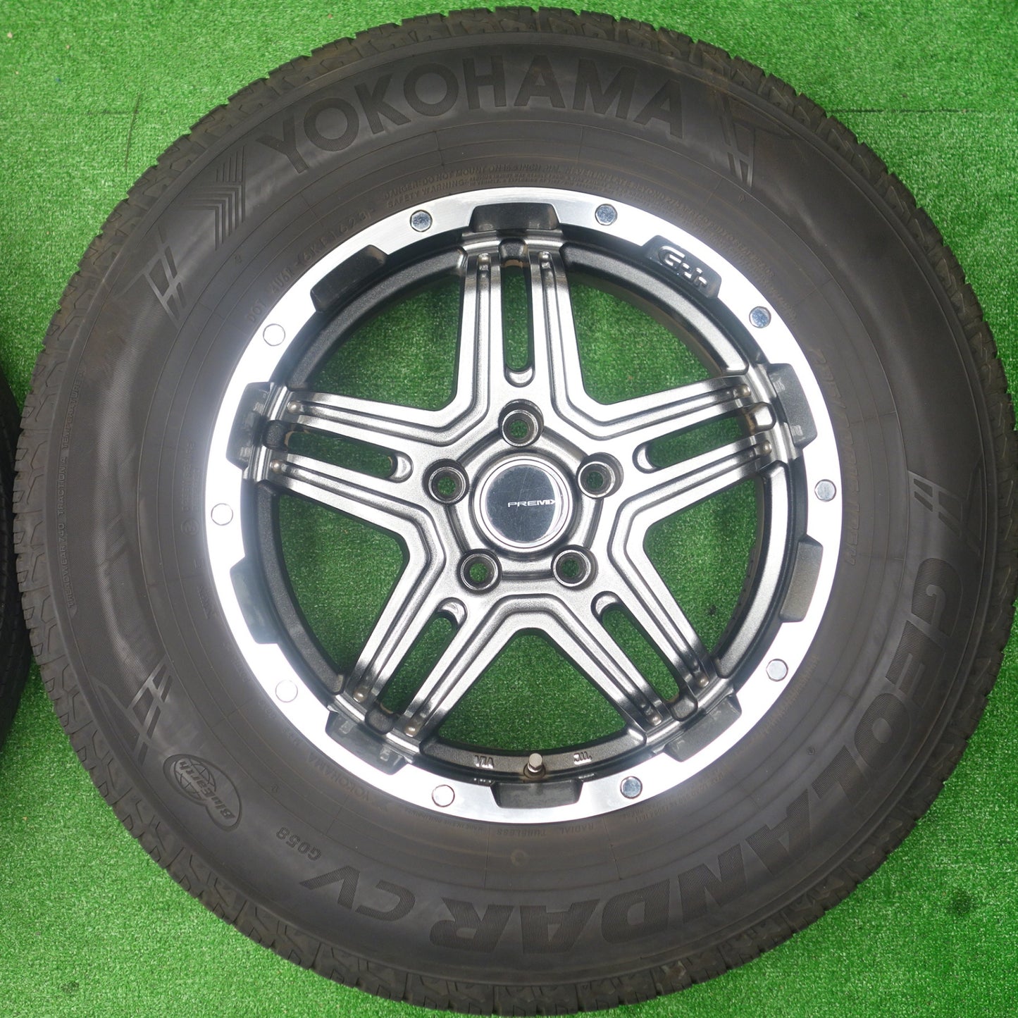 バリ溝！23年！キレイ！8.5分★PREMIX GRAVAS-JⅡ G-Jr 235/70R16 ヨコハマ ジオランダー CV G058 16インチ プレミックス グラバス J2 PCD114.3/5H★5122103KTノ