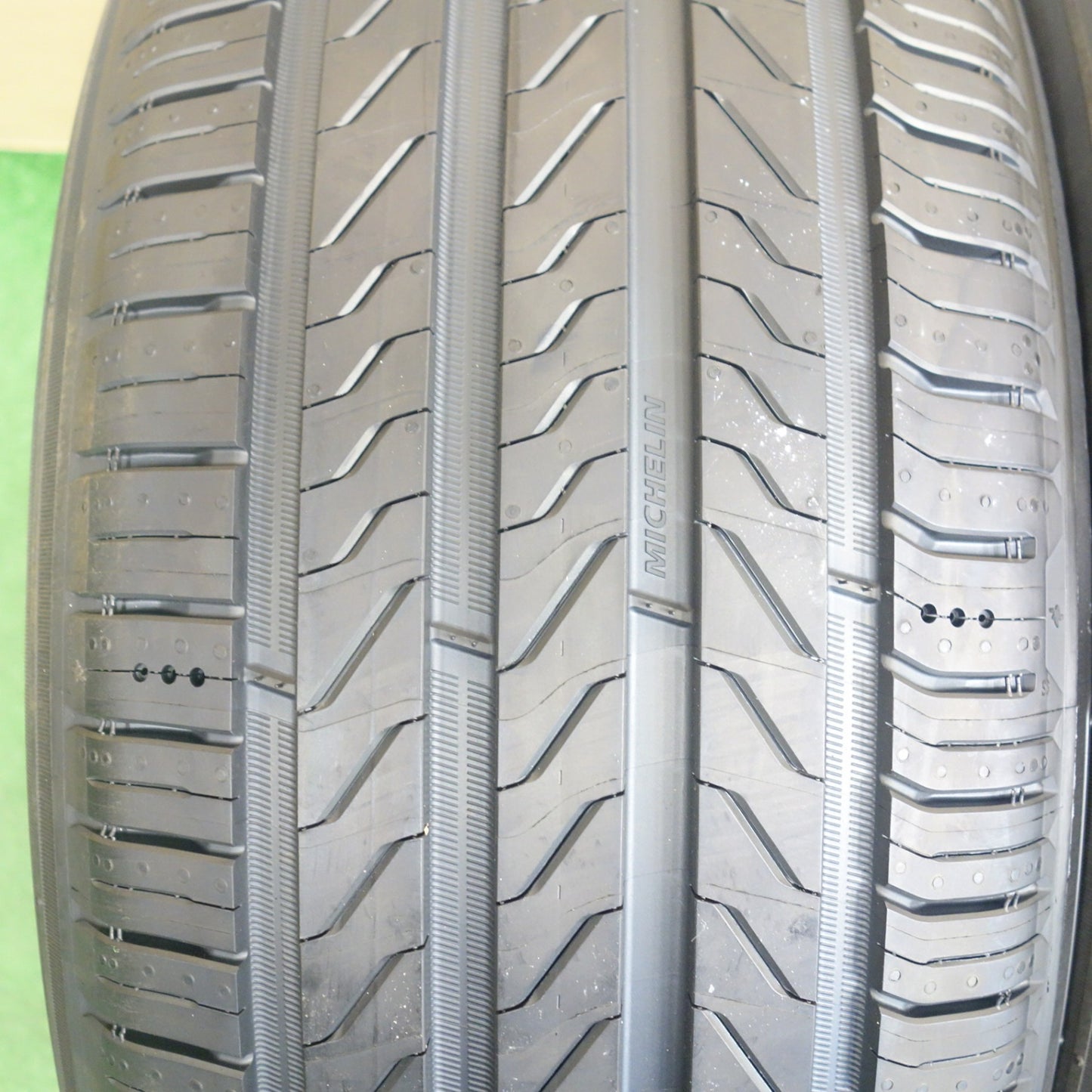 新車外し！25年★225/50R18 ミシュラン プライマシー5 タイヤ 18インチ ヴェゼル カローラクロス 等★6031103KTノタ