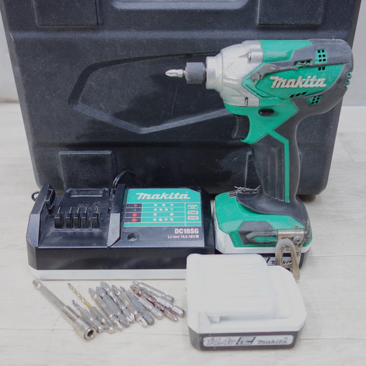 [送料無料] バッテリー2個!付属品付き◆マキタ 充電式 インパクト ドライバ 14.4V MTD001DSX 充電器 ケース付き 電動 工具◆