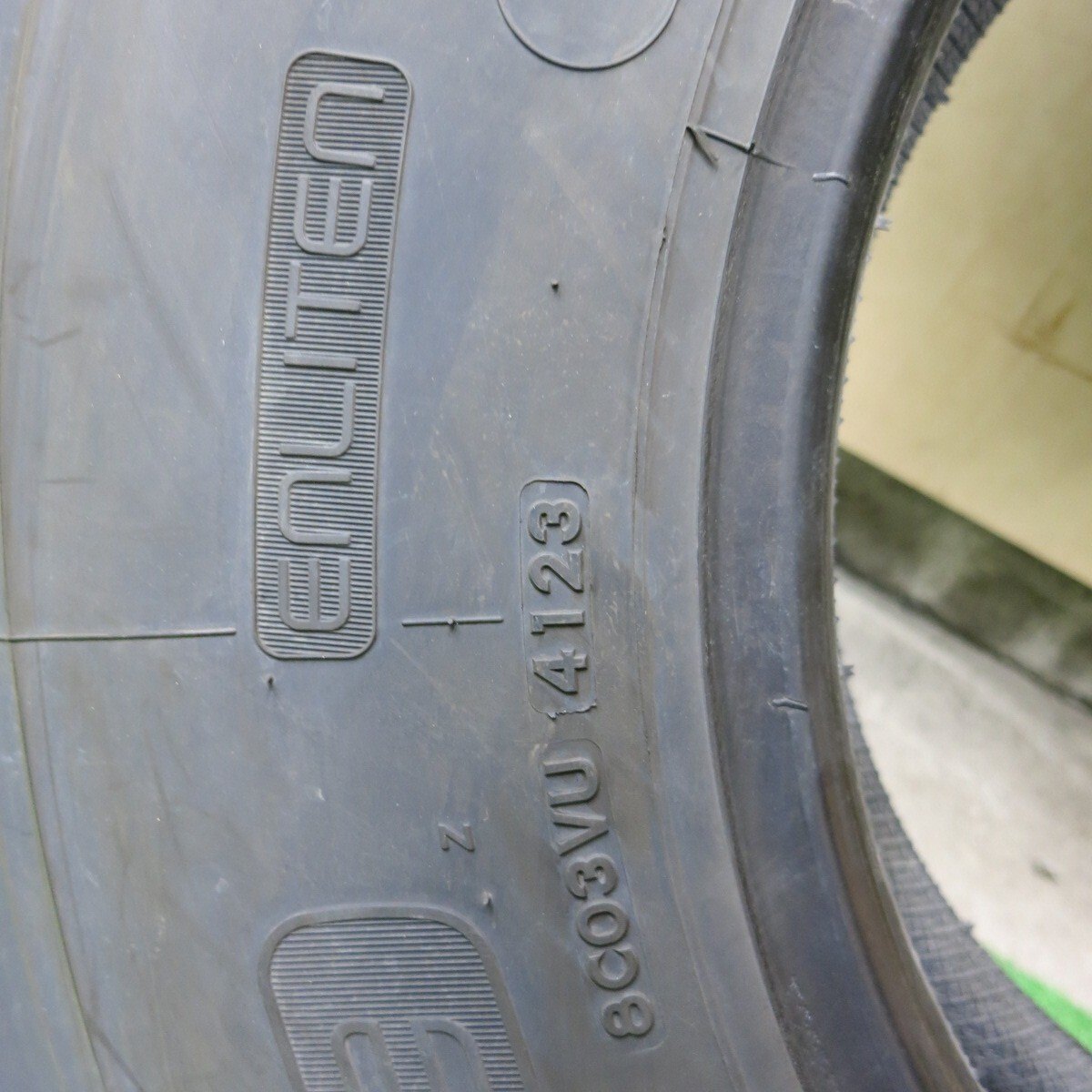 2本価格！23年★トラック タイヤ 225/90R17.5 127/125L スタッドレス ブリヂストン W999 17.5インチ★5031906ナスタ