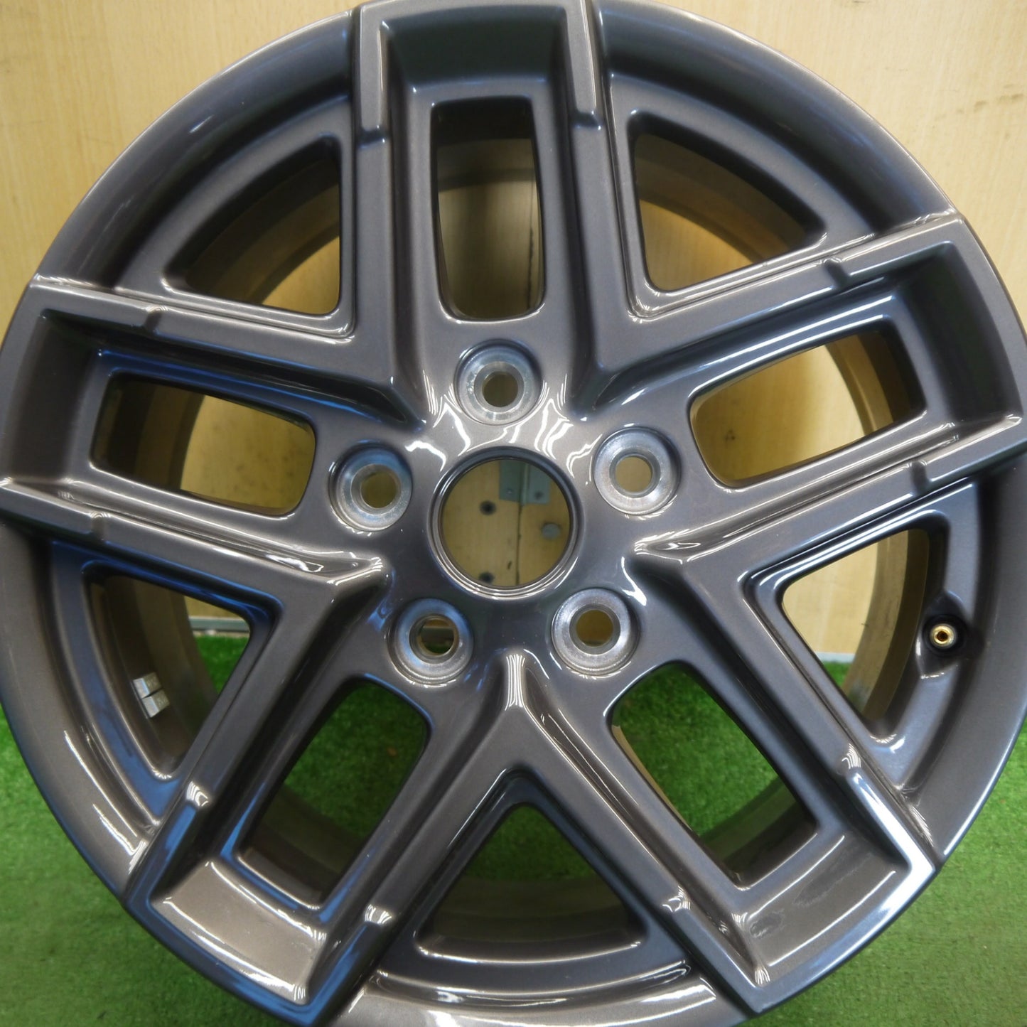新車外し！1本★JEEP ジープ ラングラー スポーツ グラディエーター 純正 ホイール 17インチ 17×7.5J PCD127/5H★6071306Hホ