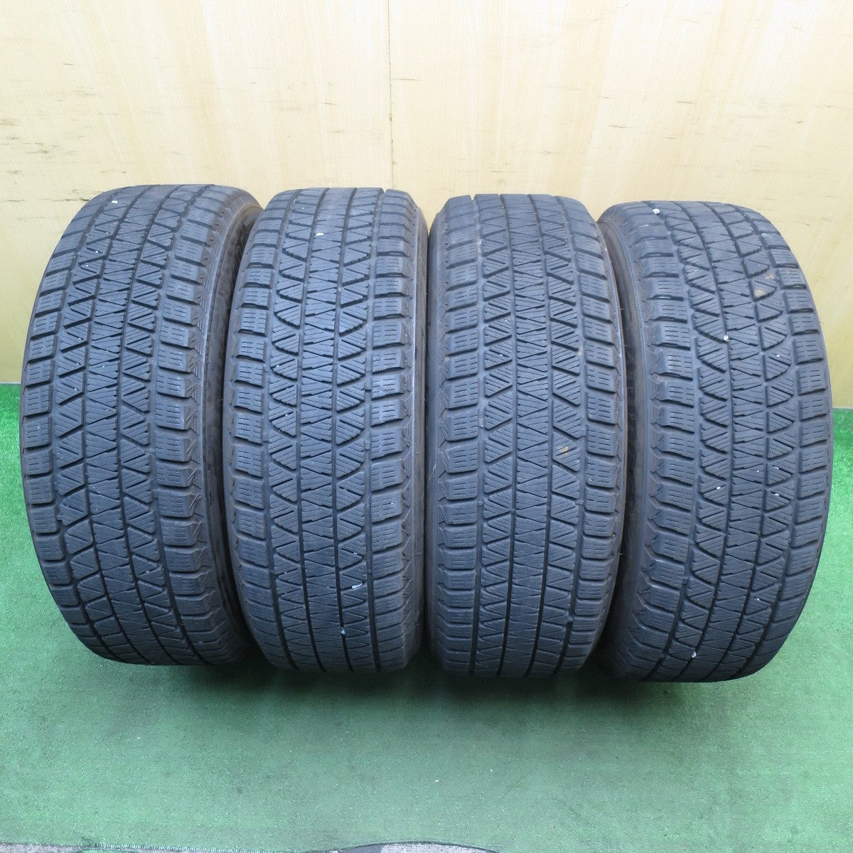 センサー付！バリ溝！22年！キレイ！8.5分★レクサス NX バージョンL 純正 235/60R18 スタッドレス ブリヂストン ブリザック DM-V3 18インチ PCD114.3/5H★5060801NJス