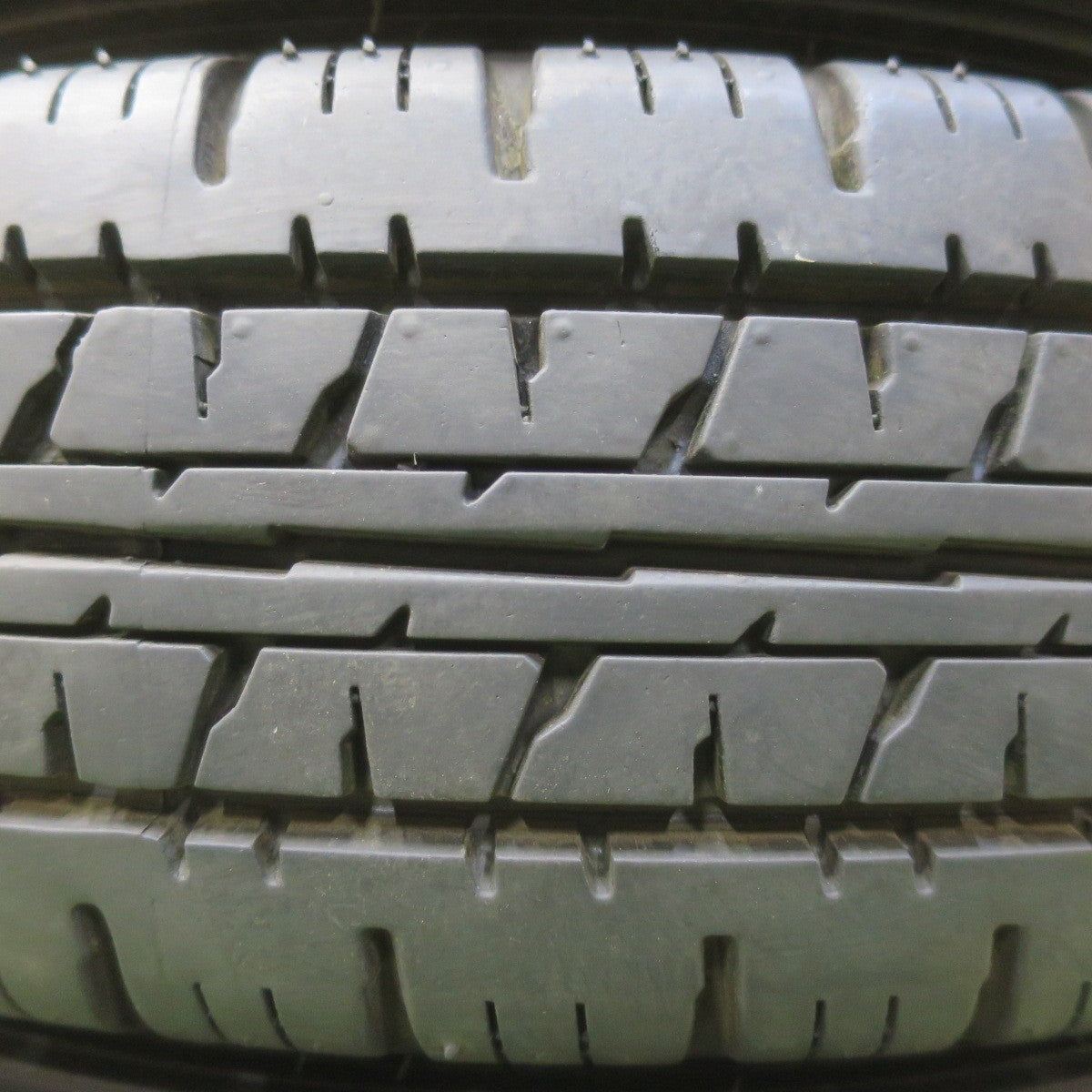バリ溝！23年！キレイ！9.5分以上◎145R12 6PR ダンロップ エナセーブ VAN01 JOKER ジョーカー 12インチ PCD100/4H◎6072208イノ