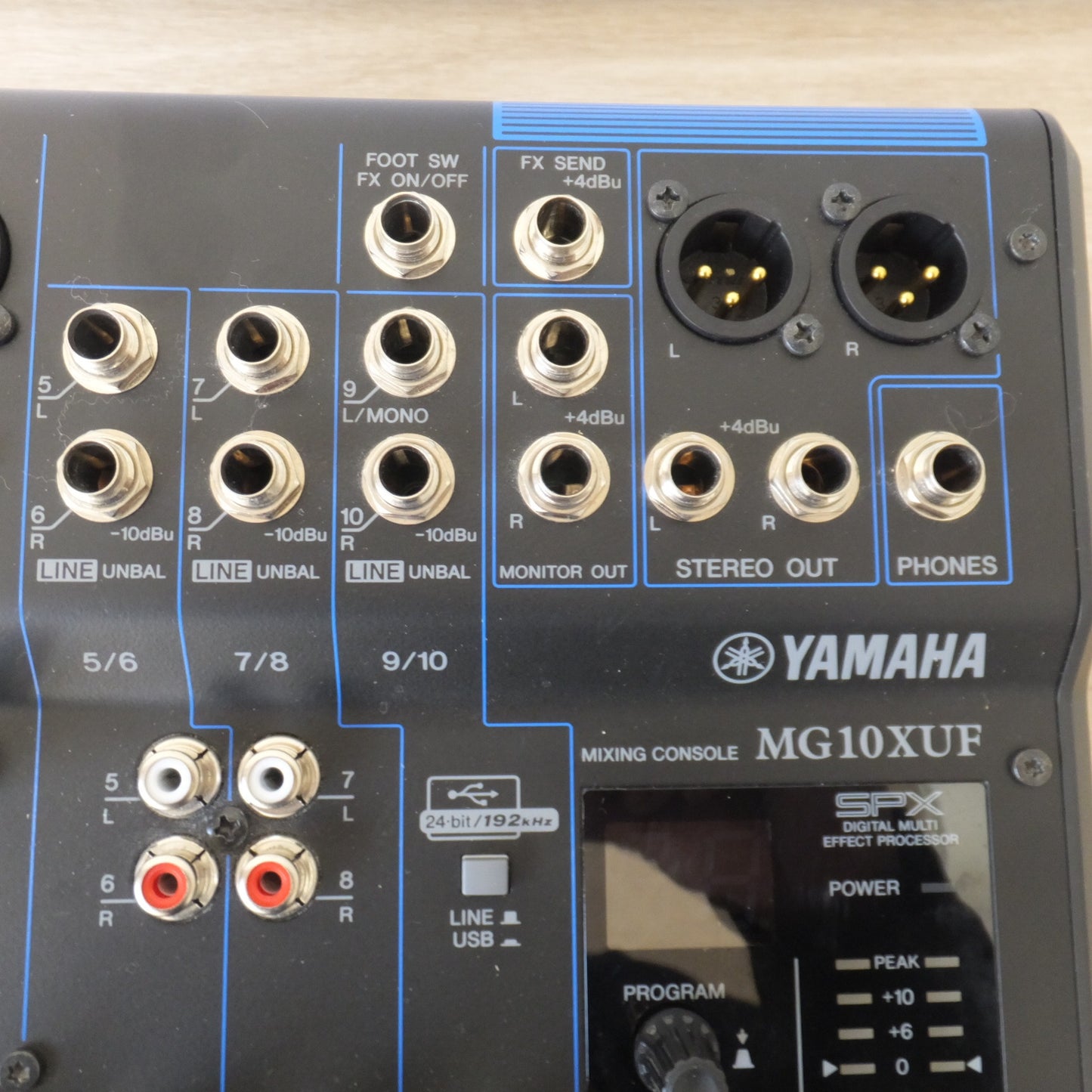 [送料無料] 美品★ヤマハ YAMAHA ミキシングコンソール MIXING CONSOLE MG10XUF 10チャンネルミキシングコンソール★