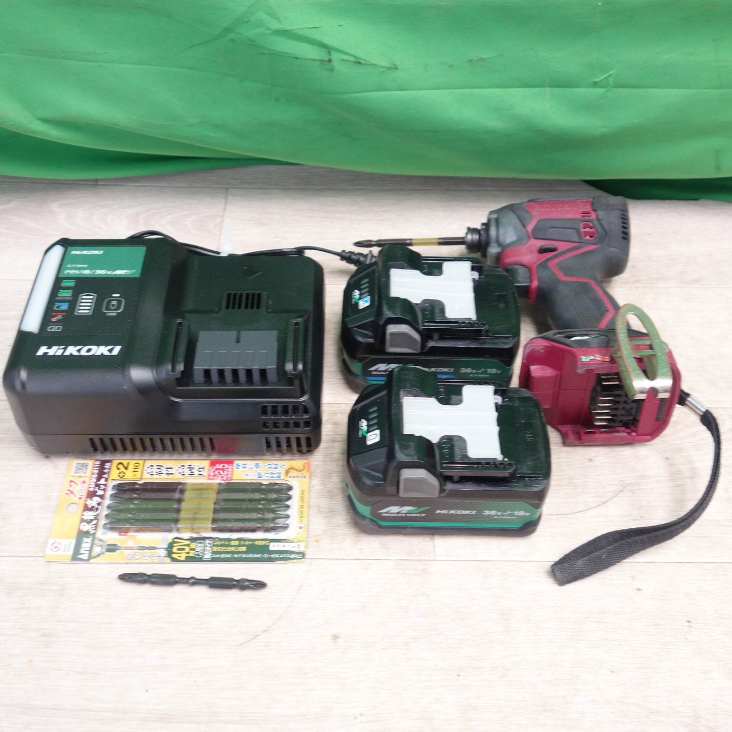 [送料無料] バッテリー2個＆付属品付☆HiKOKI ハイコーキ コードレス インパクトドライバ WH36DC 電動 工具 充電器☆