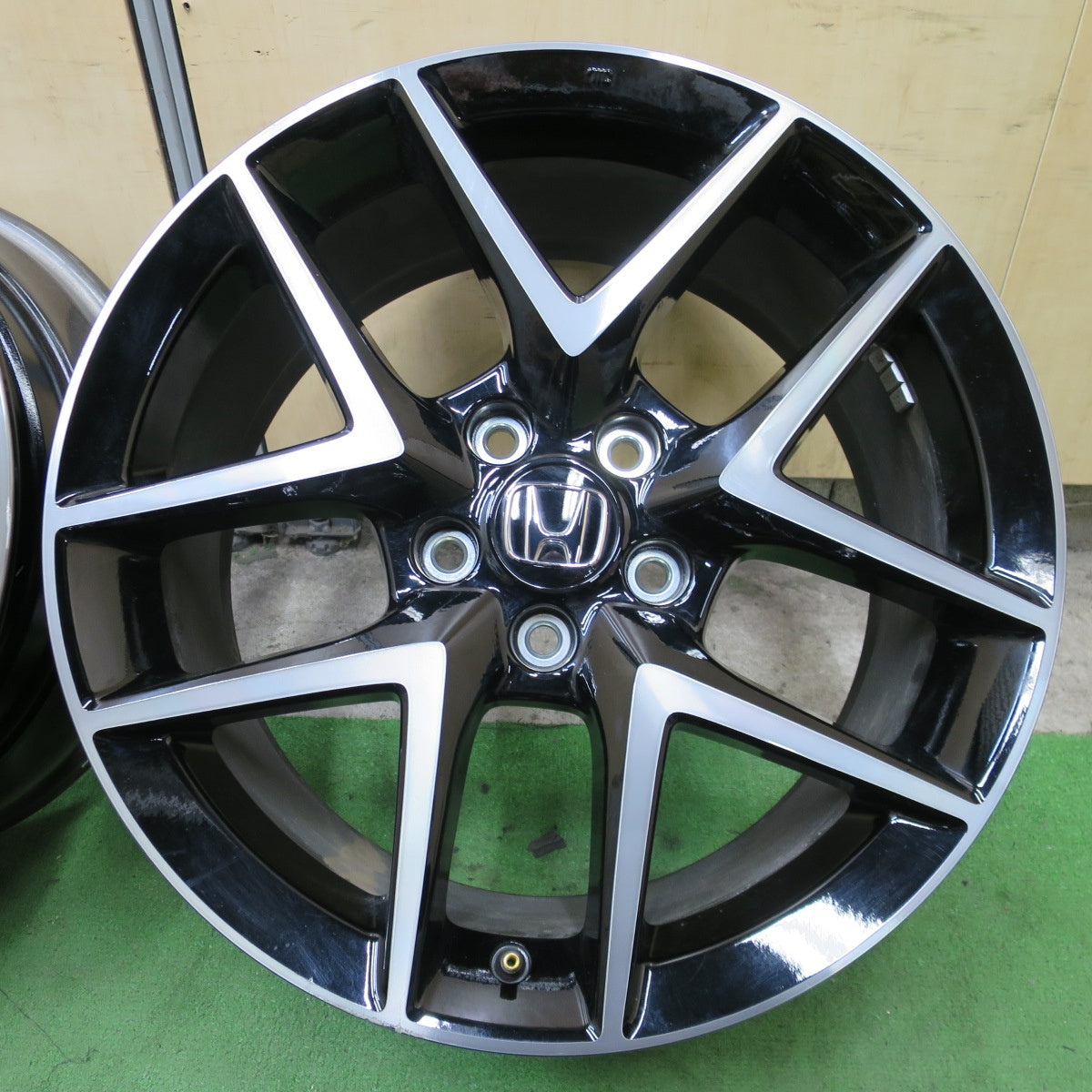 4本価格！付属品 消音装置 付き◎ホンダ FL1 FL4 シビック 純正 ホイール 18インチ 18×8J PCD114.3/5H◎6082402NGホ