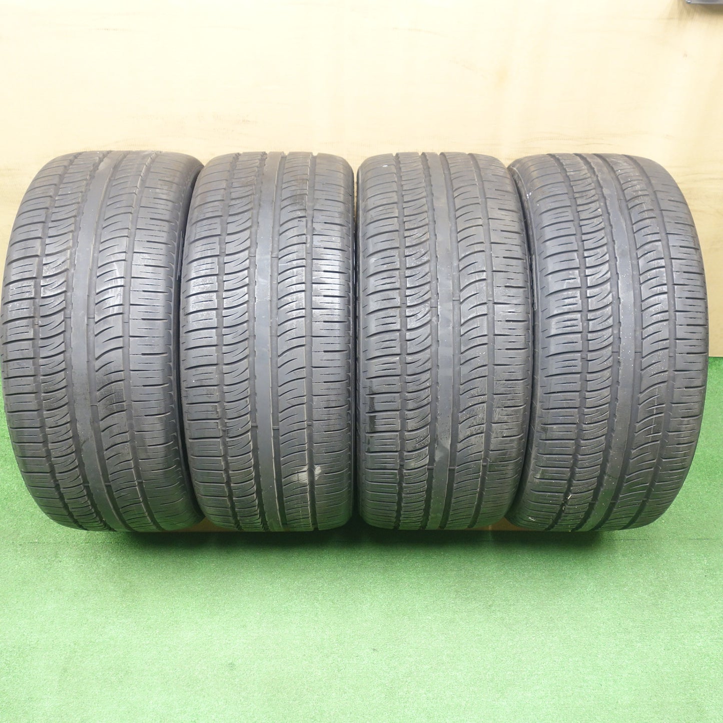 バリ溝！9.5分★295/40R22 ピレリ スコーピオン ゼロ アシンメトリコ SCORPION ZERO タイヤ 22インチ ベンツ Gクラス 等★6020402KTノタ