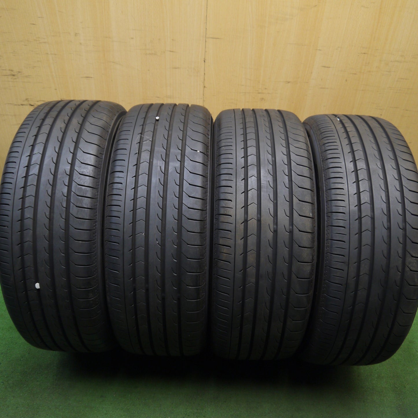 バリ溝！23年！9.5分★トヨタ CH-R 純正 225/50R18 ヨコハマ BluEarth-RV RV03 18インチ CHR PCD114.3/5H★5072802Hノ